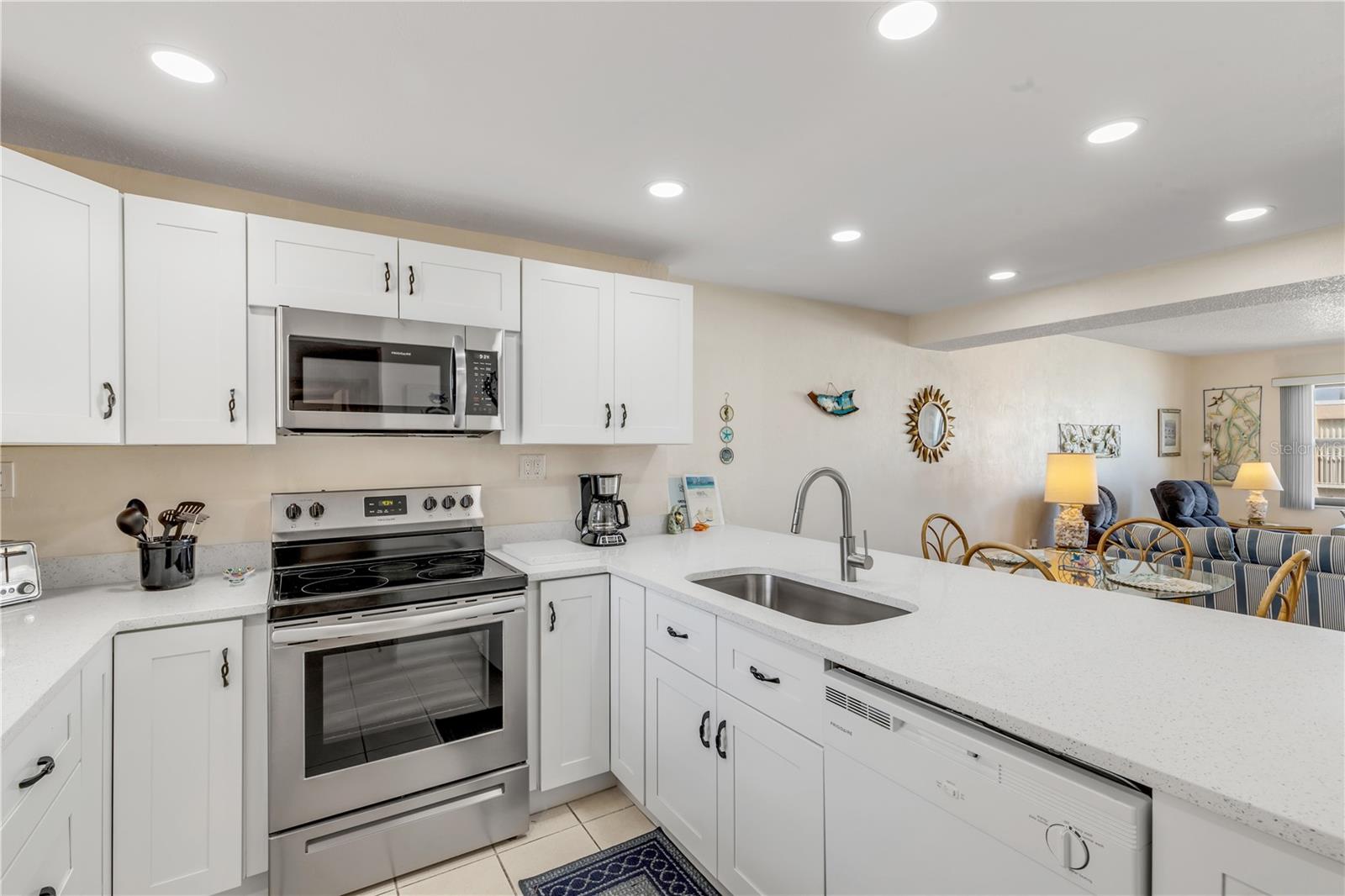 Image 3 of 32 For 4175 Atlantic Avenue 5270