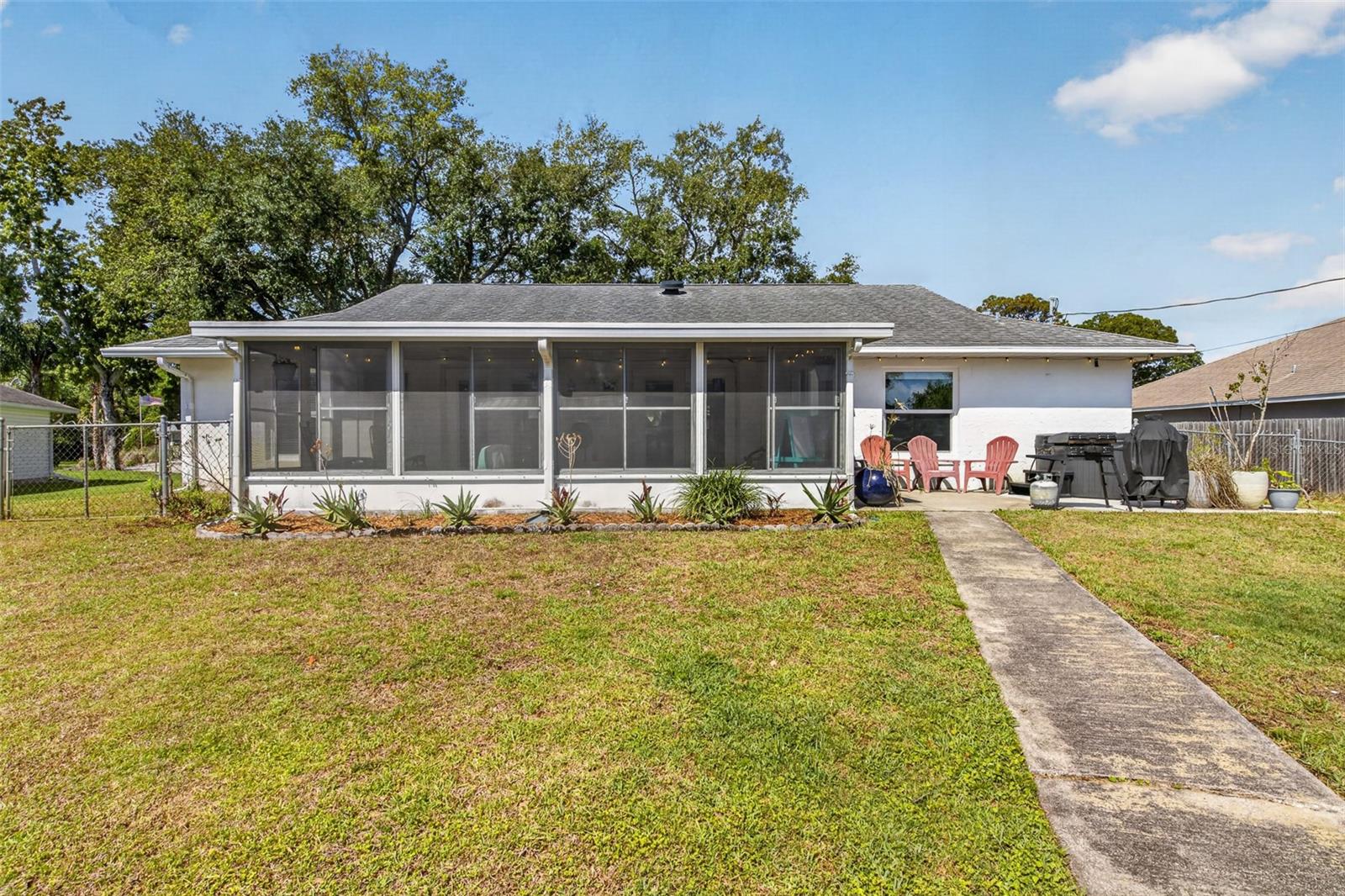 Image 39 of 57 For 2225 Vista Palm Drive