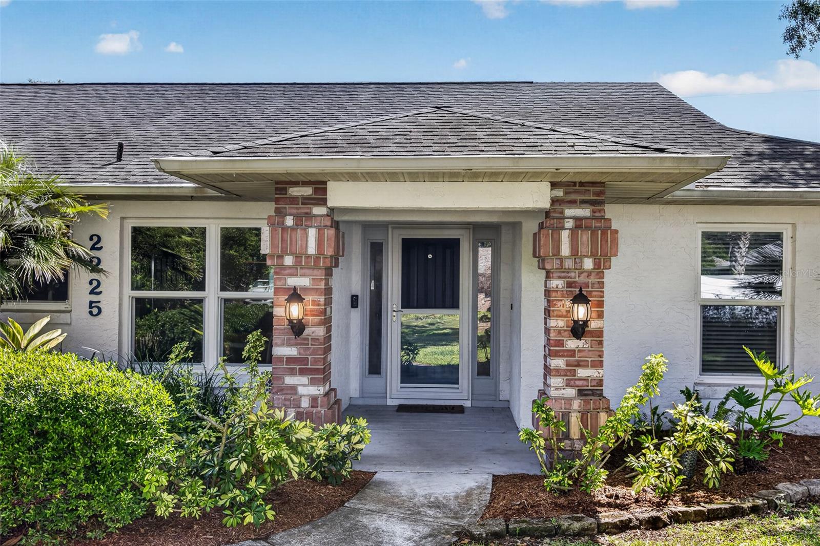 Image 4 of 57 For 2225 Vista Palm Drive