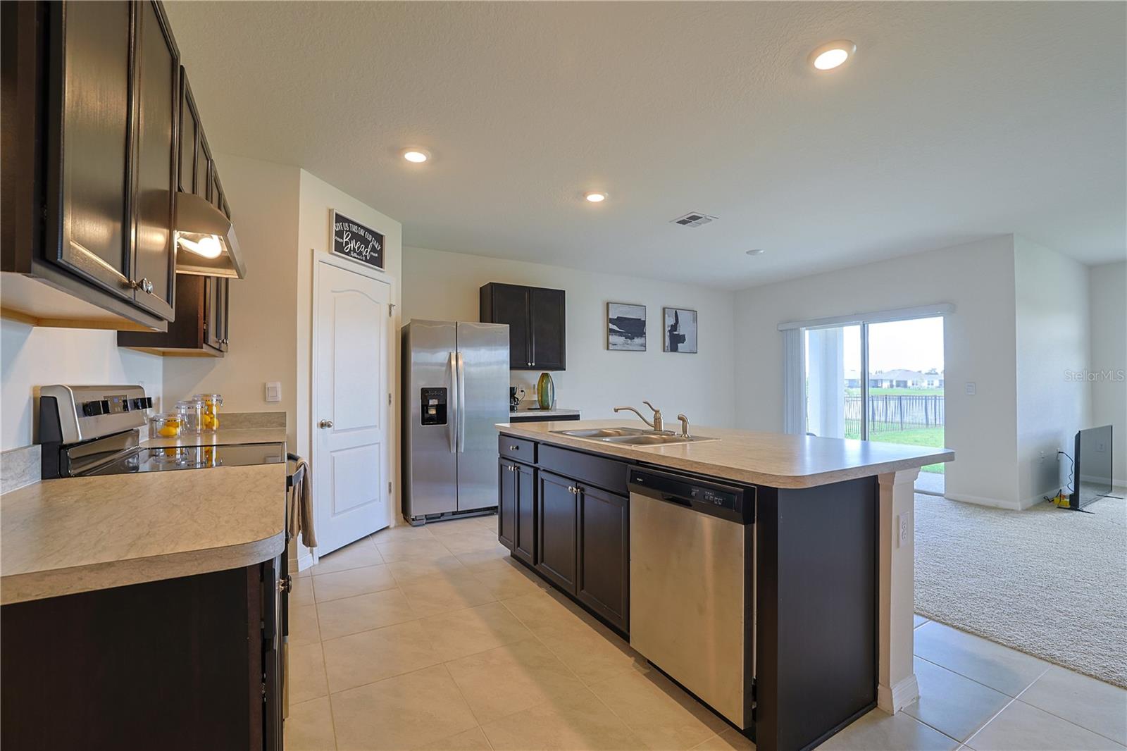 Image 11 of 39 For 2641 Neverland Drive