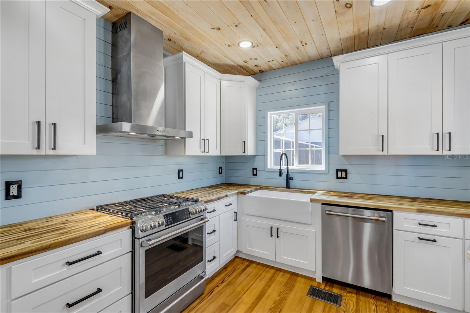 Image 17 of 88 For 532 Faulkner Street