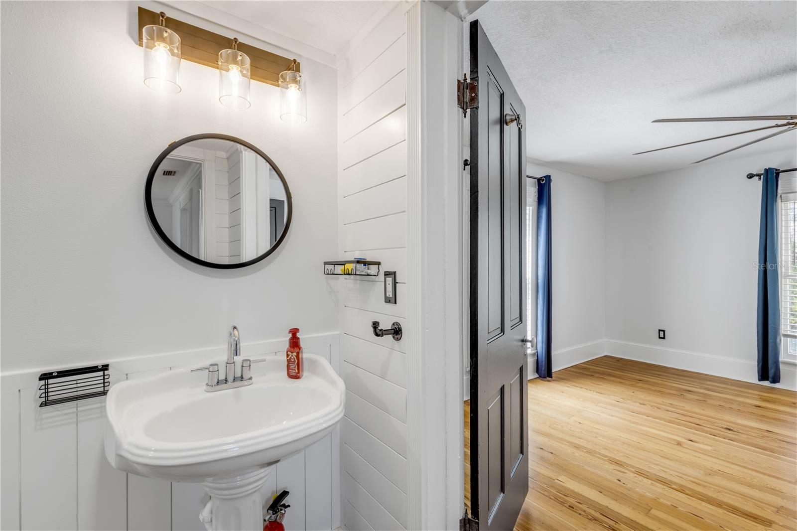 Image 41 of 88 For 532 Faulkner Street