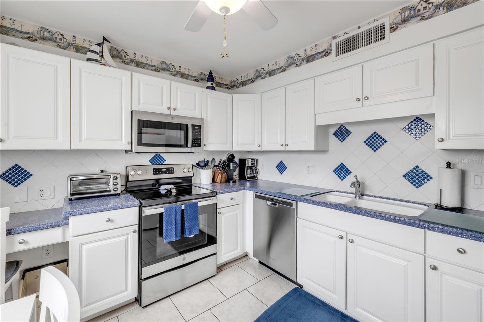 Image 13 of 32 For 577 Atlantic Avenue 7