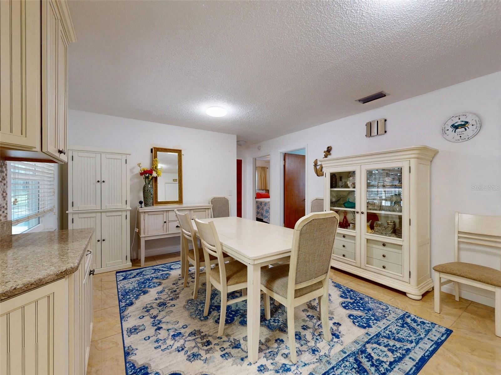 Image 13 of 45 For 4605 Saxon Drive