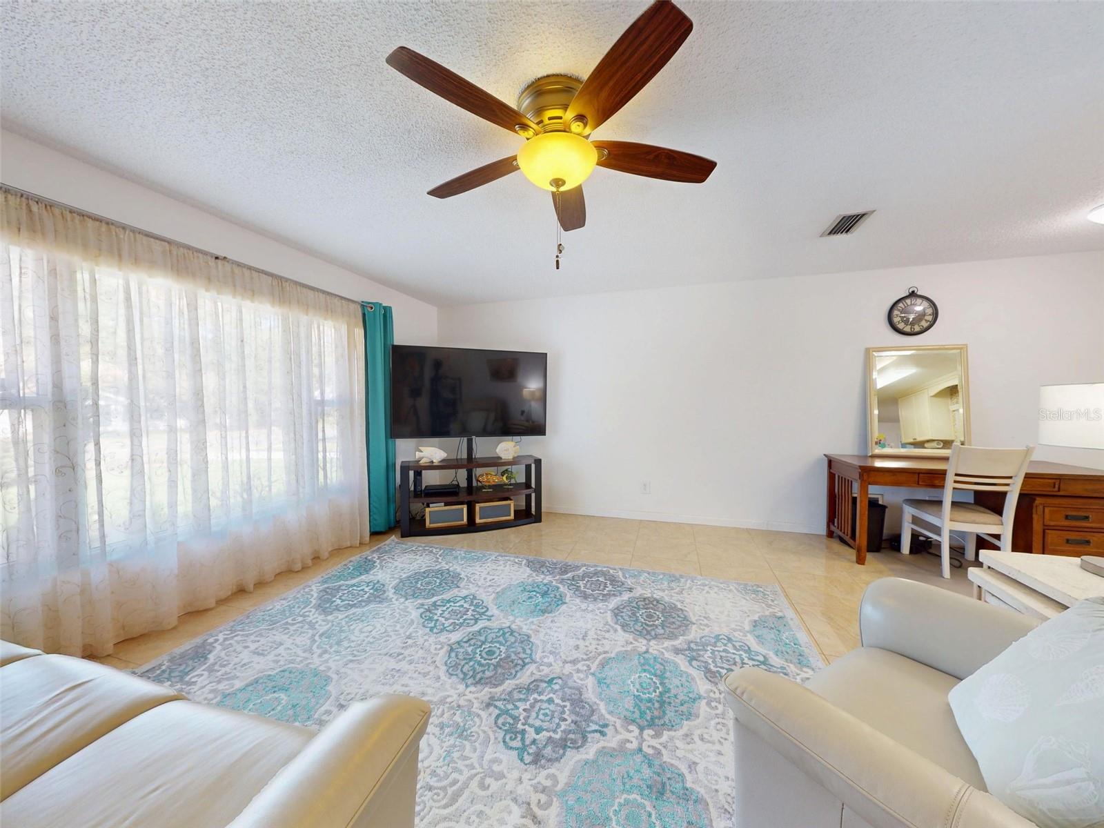 Image 3 of 45 For 4605 Saxon Drive
