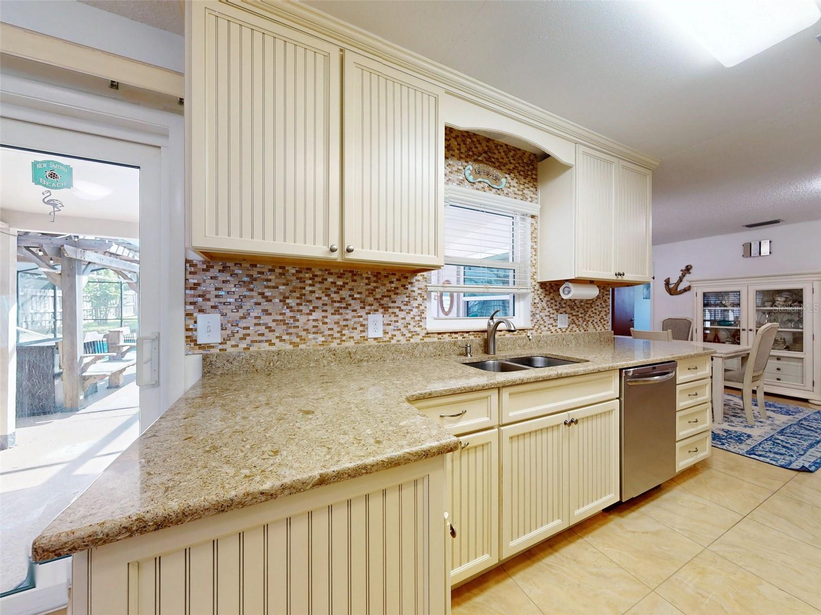 Image 7 of 45 For 4605 Saxon Drive