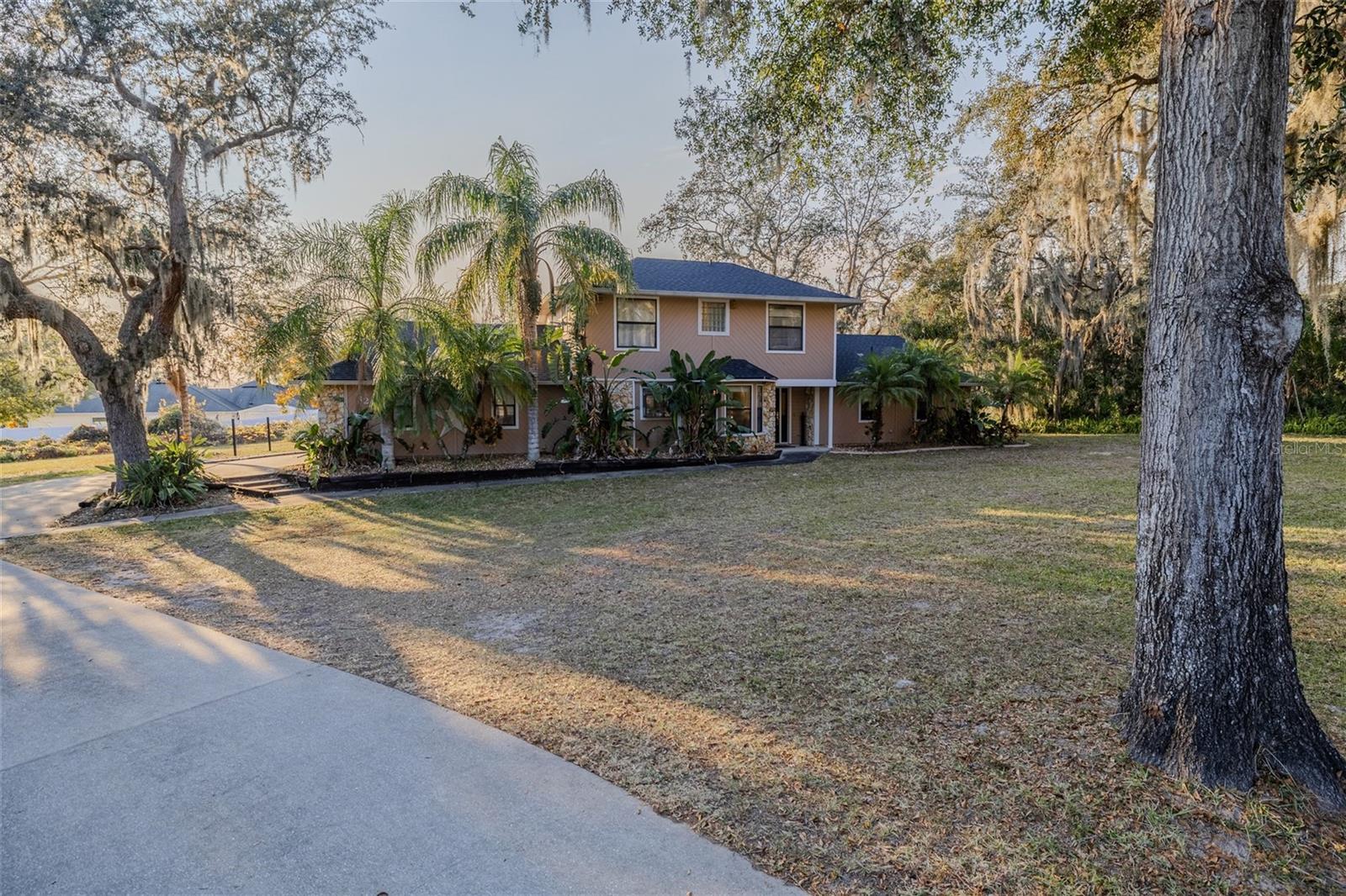 Image 2 of 39 For 821 Highpoint Drive