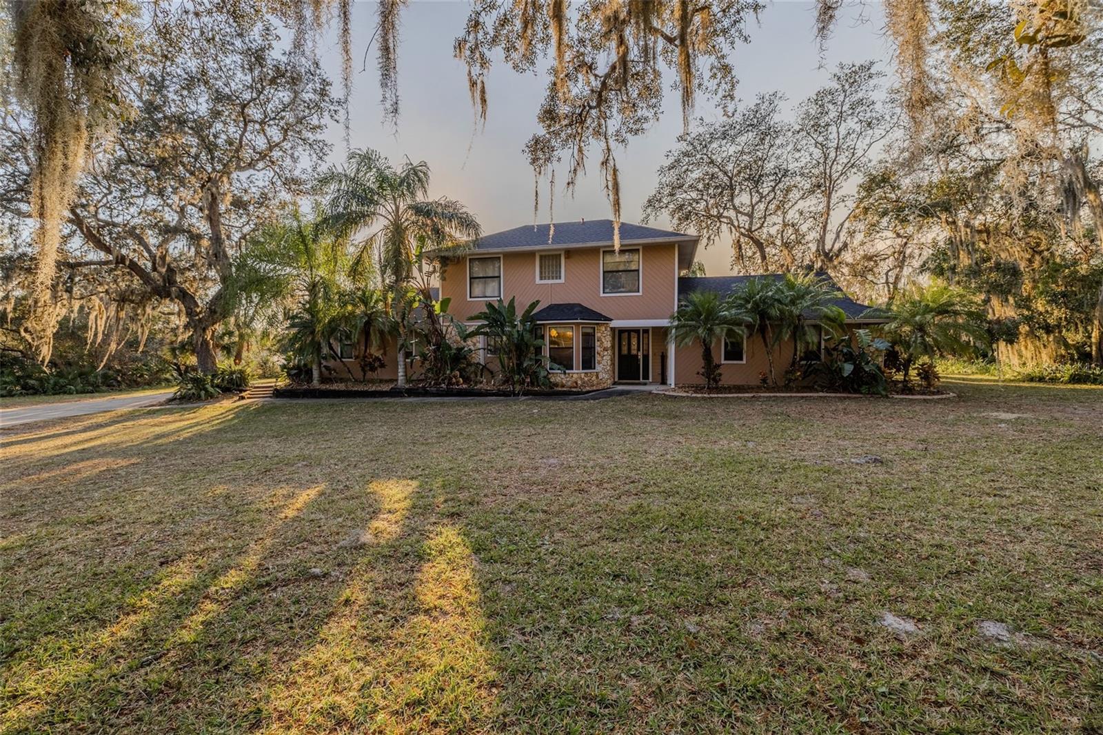 Image 3 of 39 For 821 Highpoint Drive