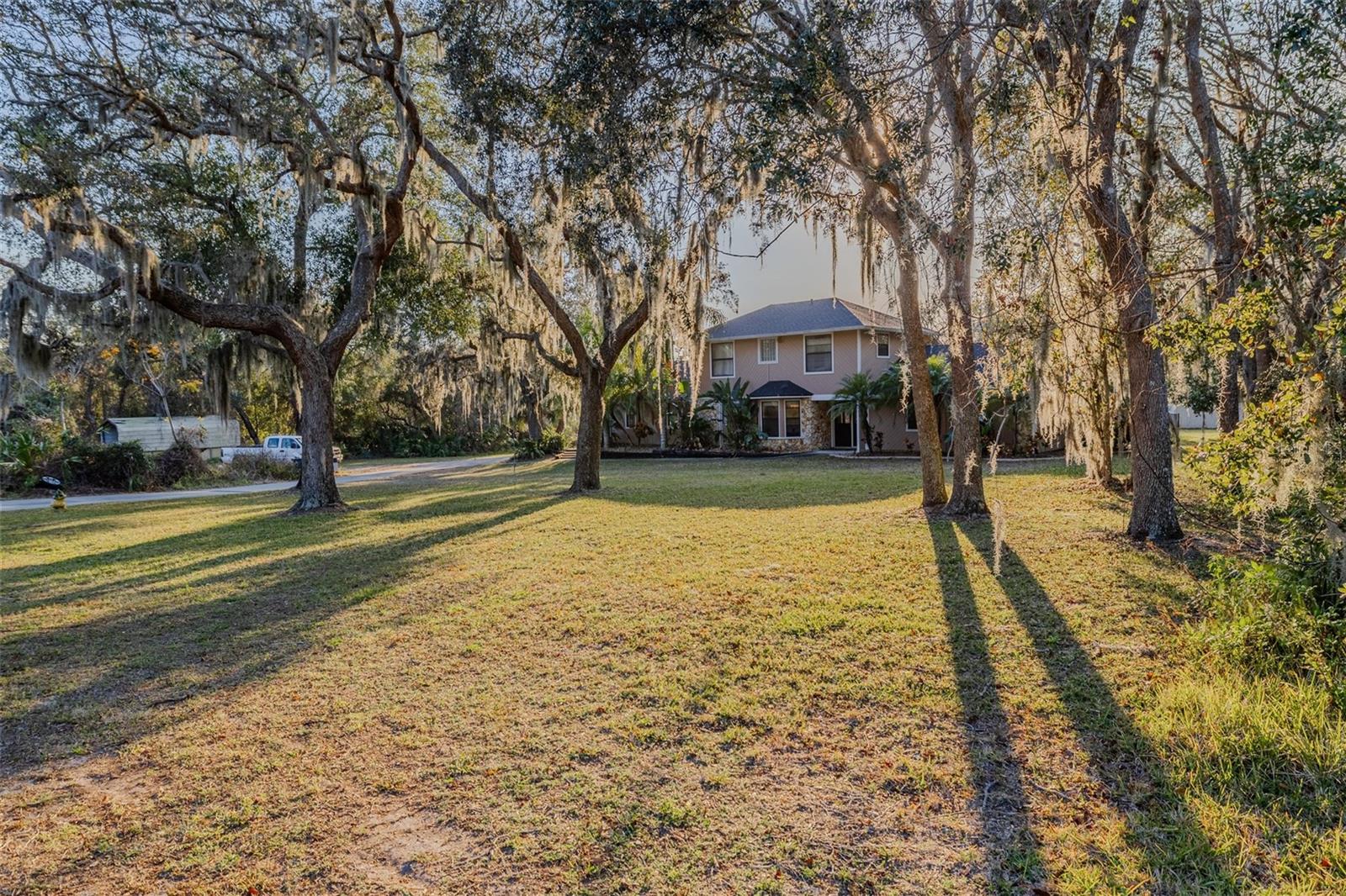 Image 4 of 39 For 821 Highpoint Drive