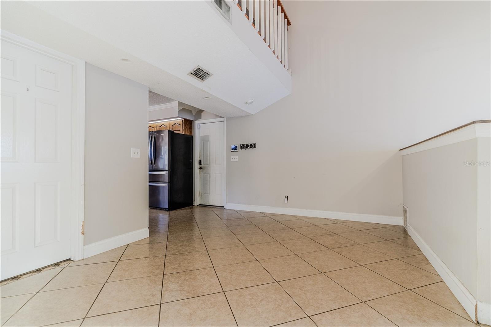 Image 7 of 39 For 821 Highpoint Drive