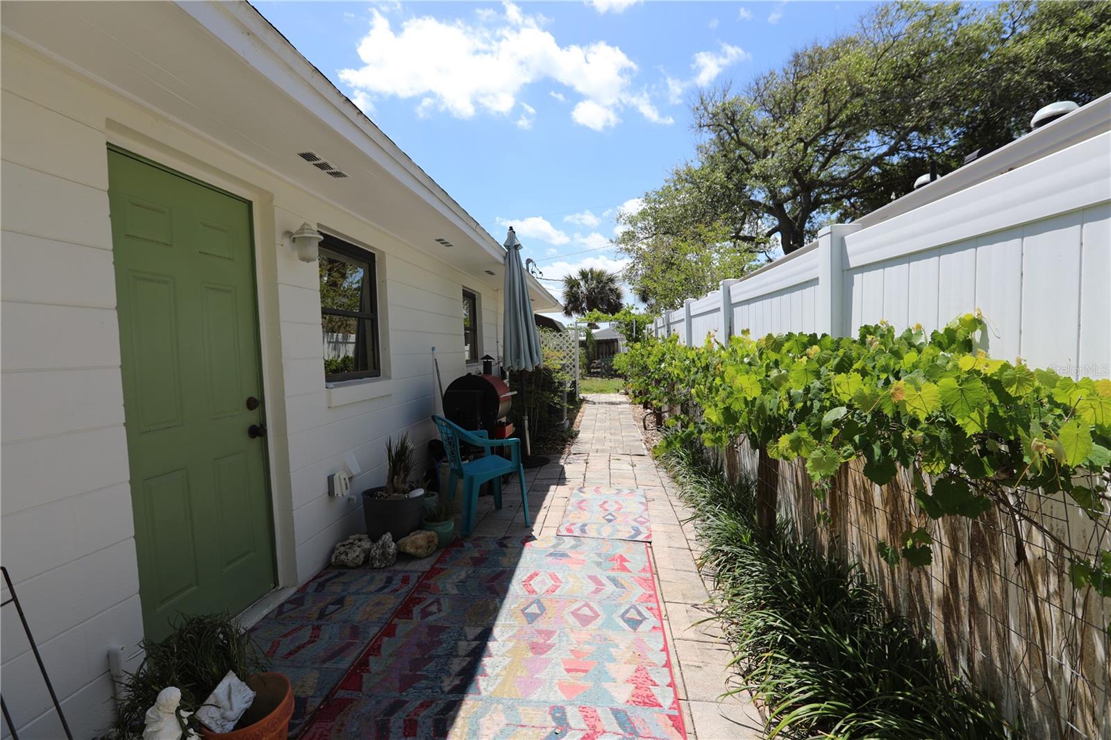 Image 17 of 61 For 825 23rd Avenue