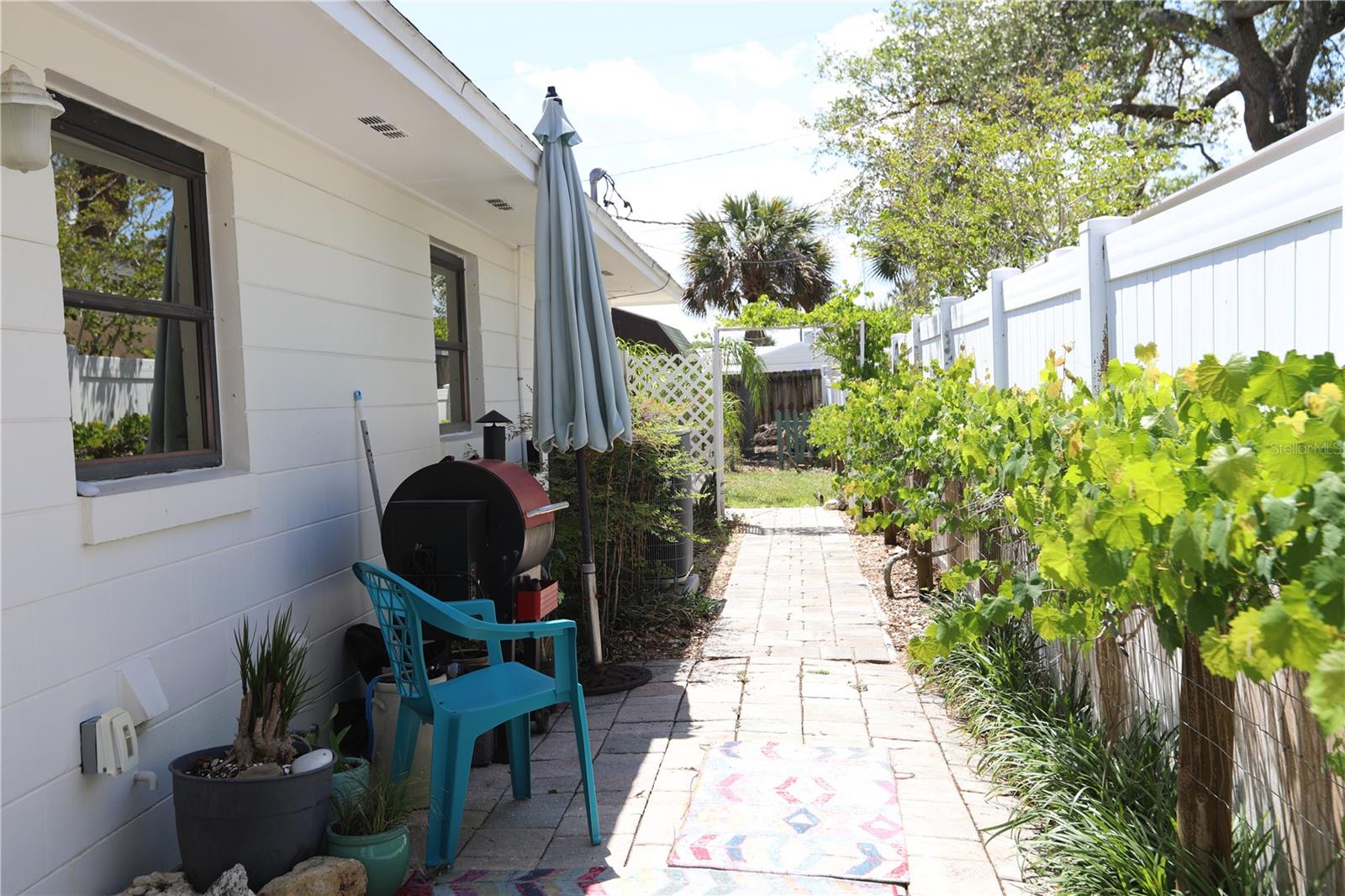 Image 18 of 61 For 825 23rd Avenue