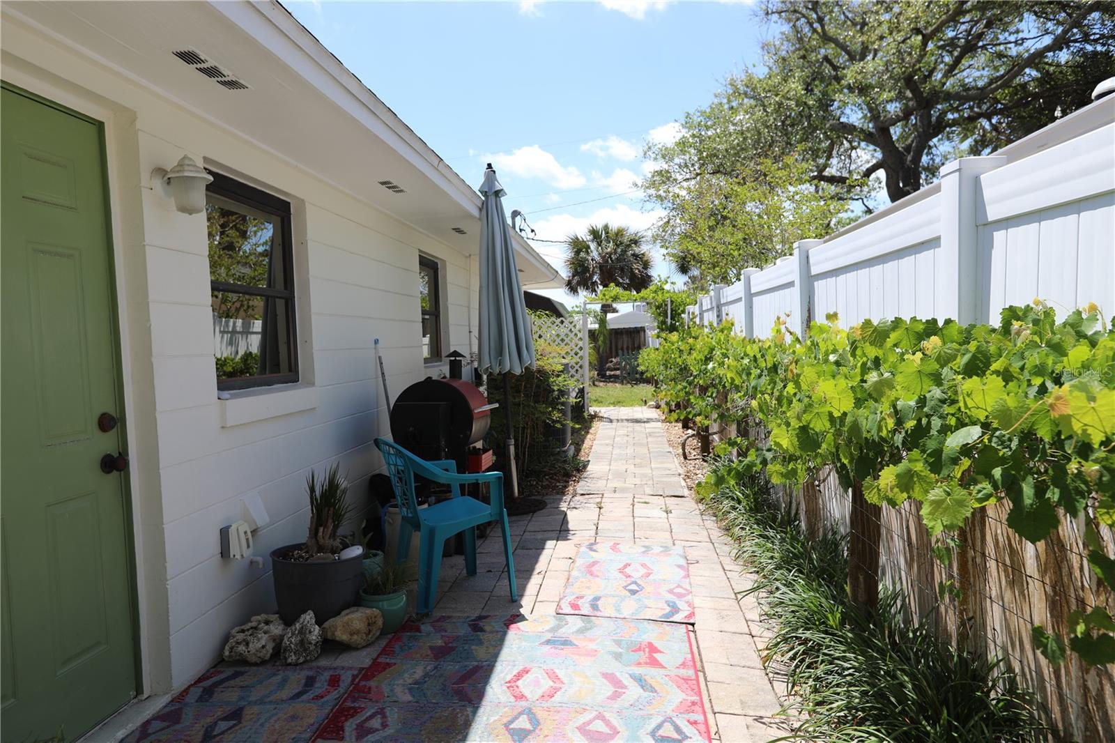 Image 19 of 61 For 825 23rd Avenue