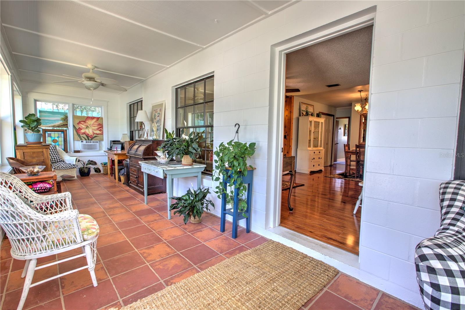 Image 3 of 61 For 825 23rd Avenue