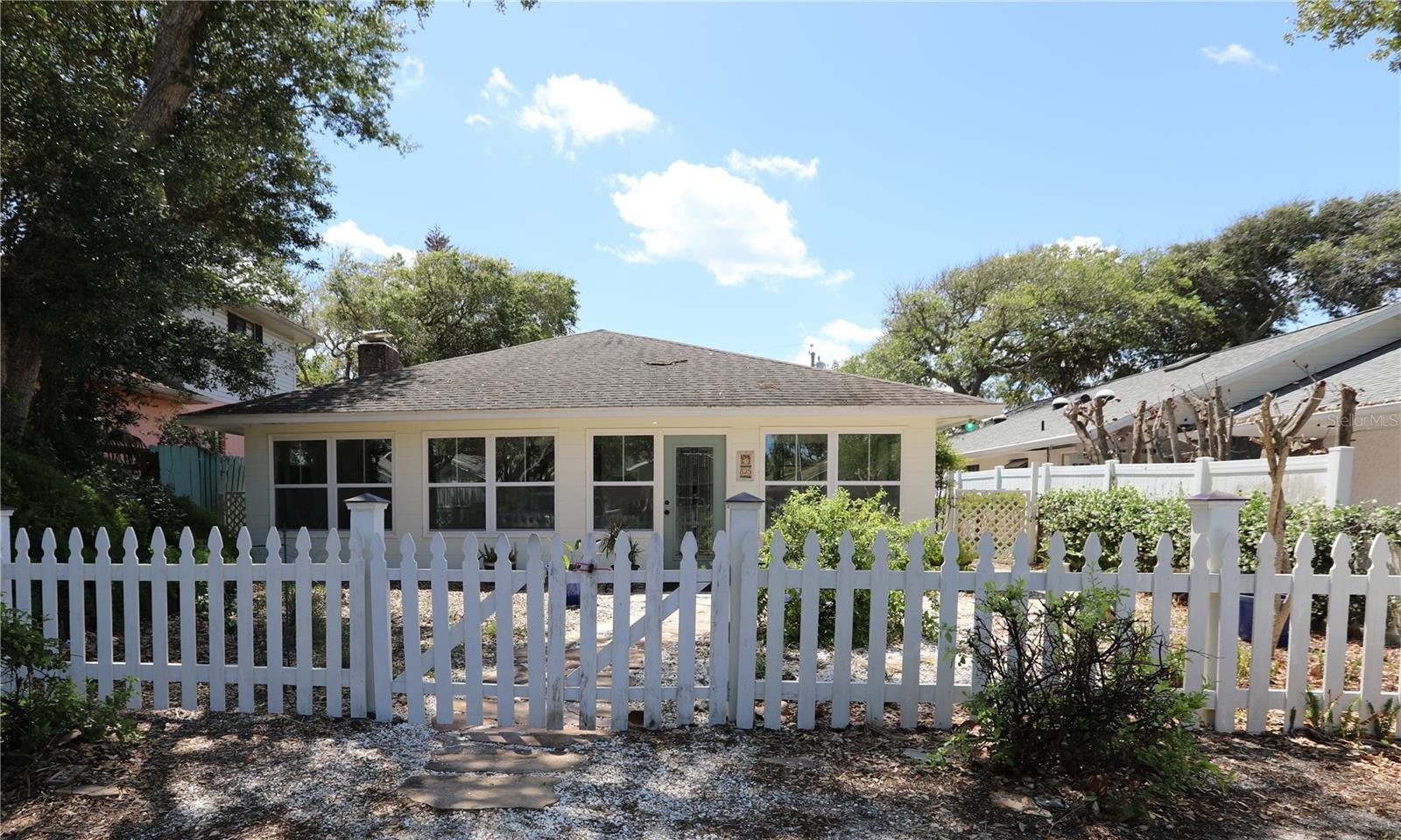 Image 31 of 61 For 825 23rd Avenue
