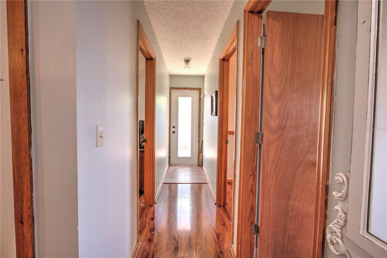 Image 43 of 61 For 825 23rd Avenue