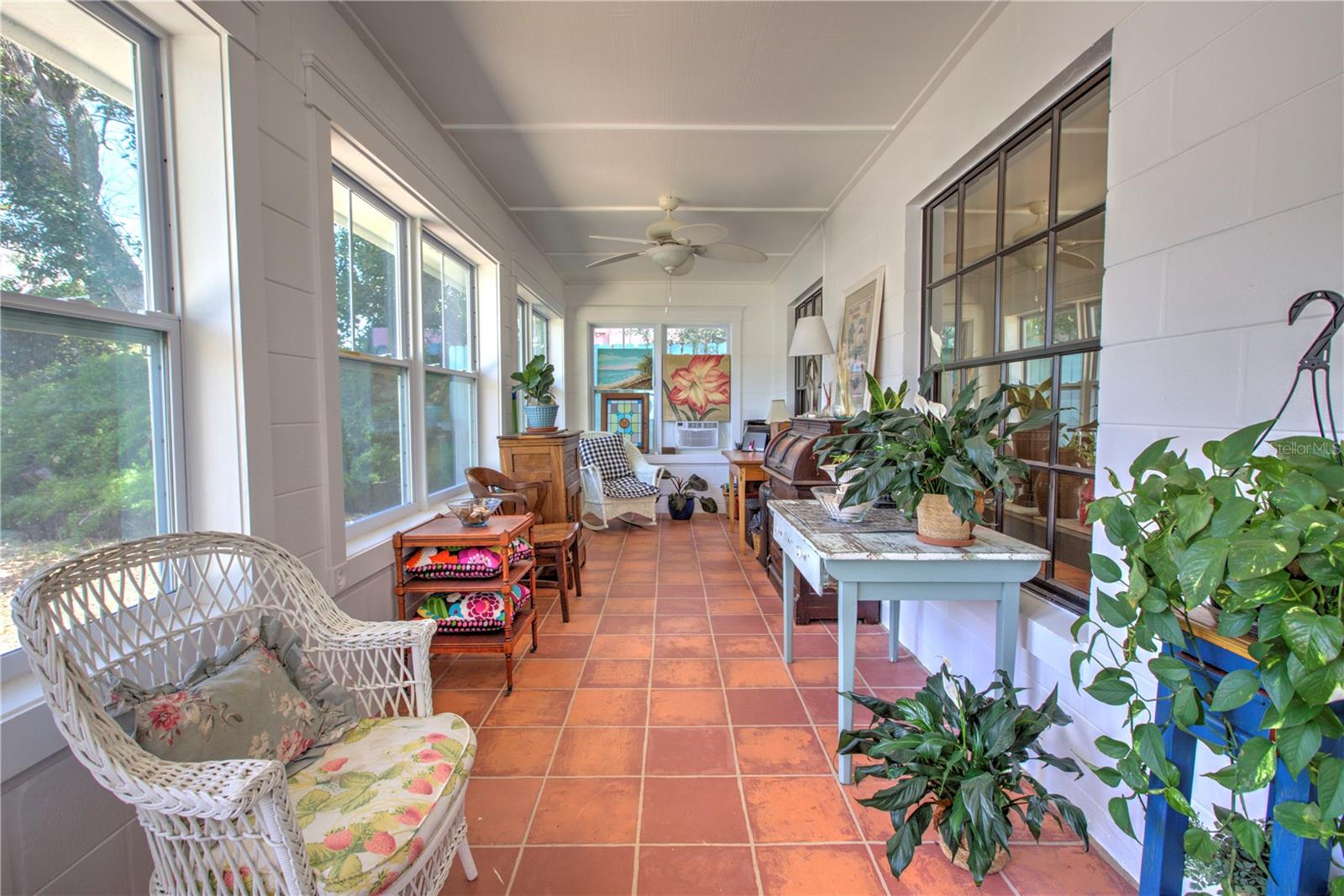 Image 5 of 61 For 825 23rd Avenue