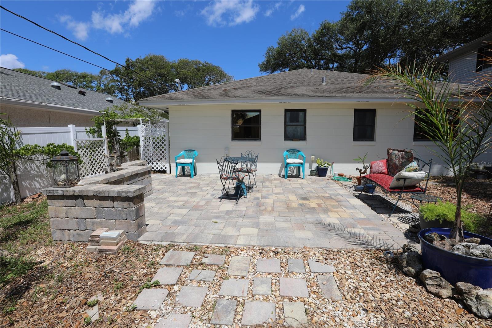 Image 6 of 61 For 825 23rd Avenue
