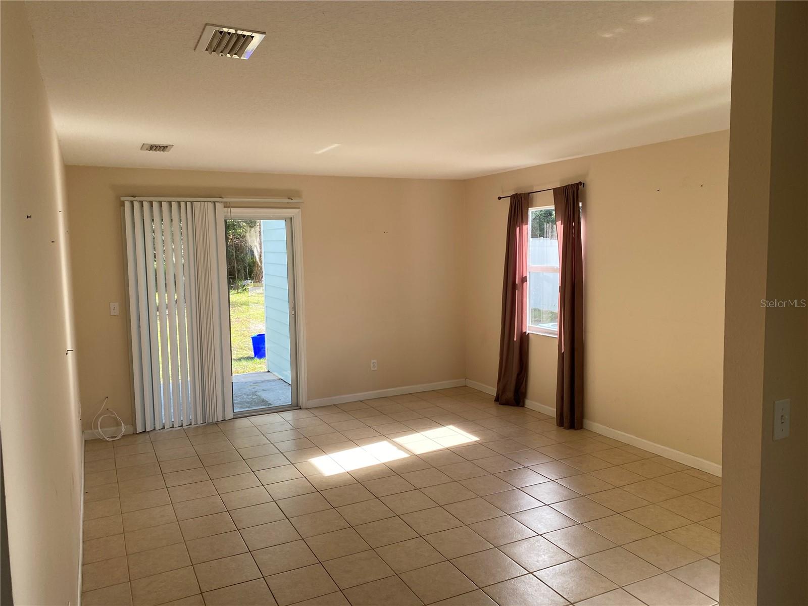 Image 4 of 15 For 2829 Nordman Avenue