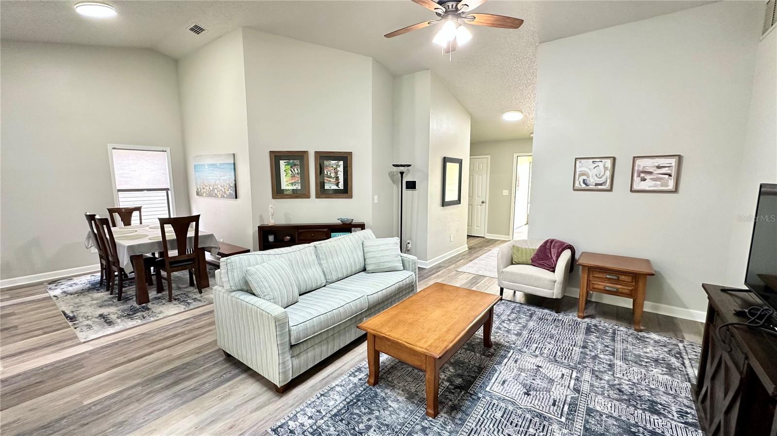 Image 4 of 26 For 782 Pine Shores Circle