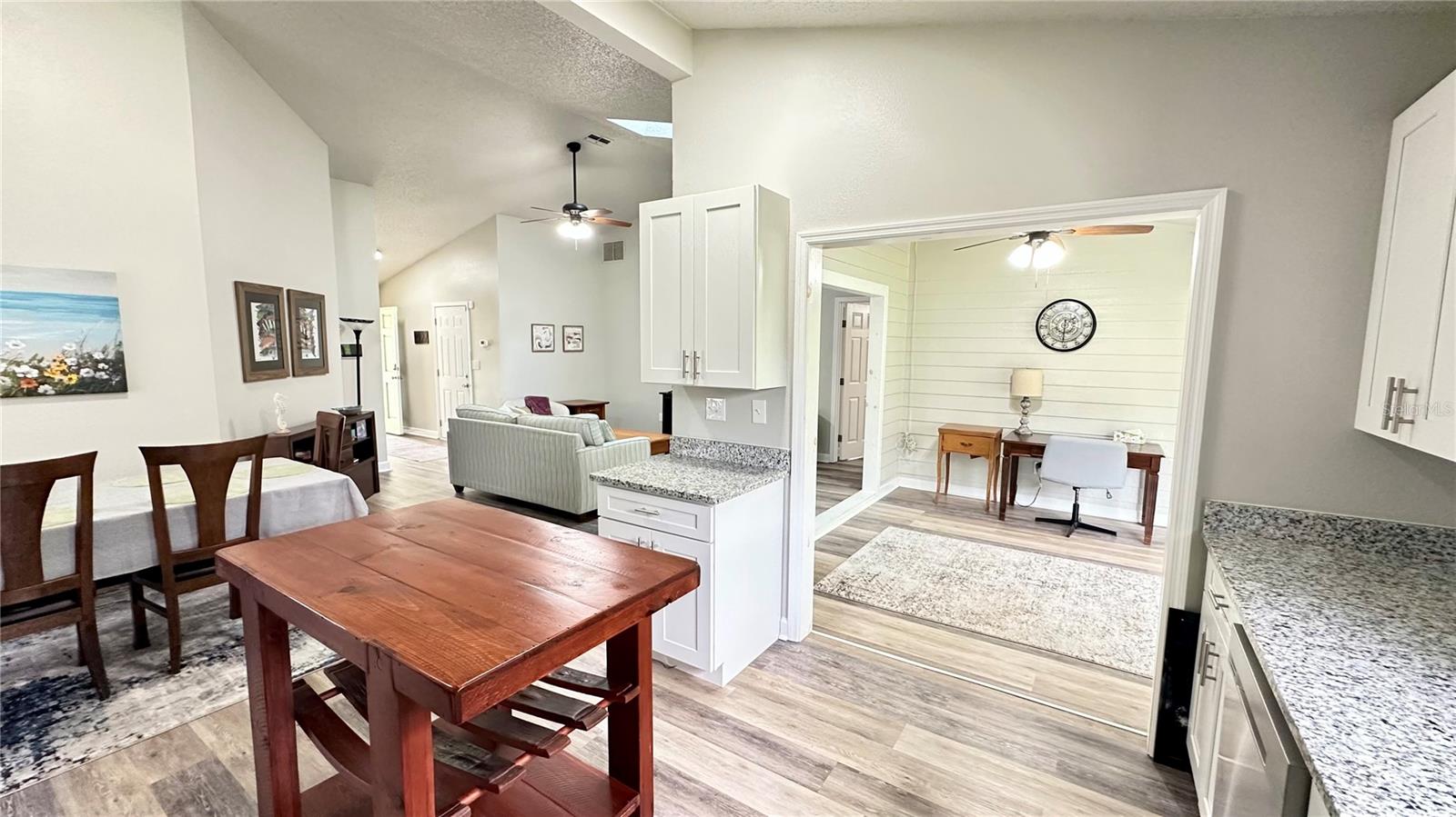 Image 7 of 26 For 782 Pine Shores Circle