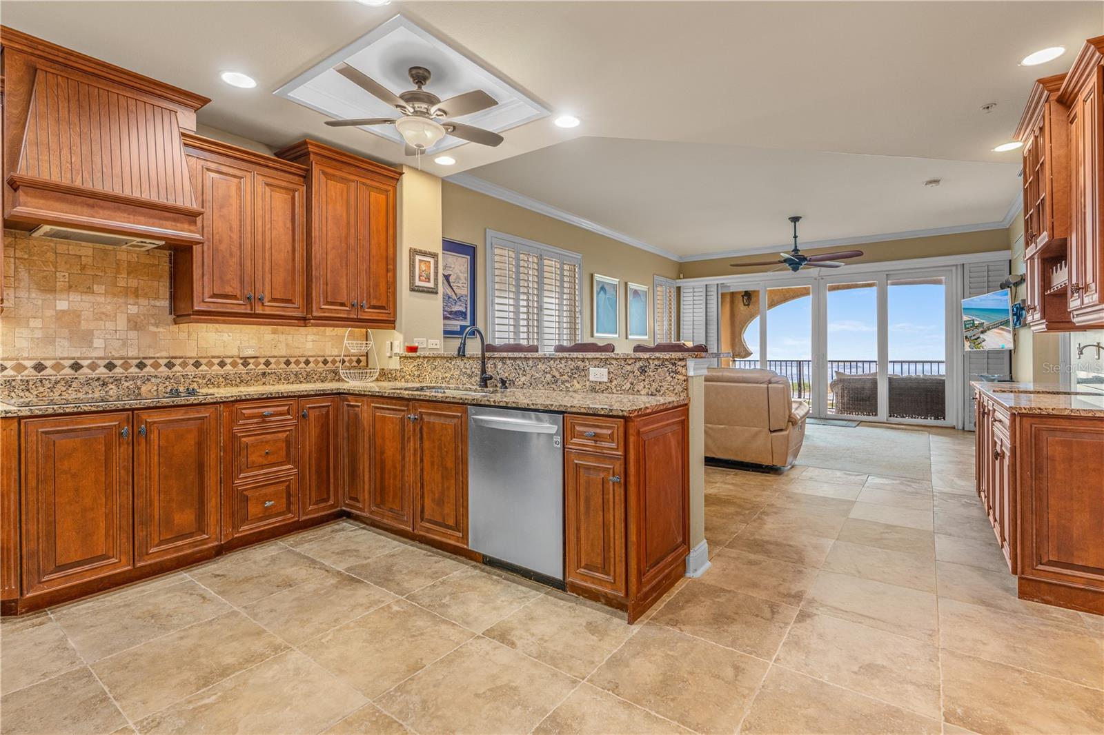 Image 12 of 51 For 2450 Ocean Shore Boulevard 211