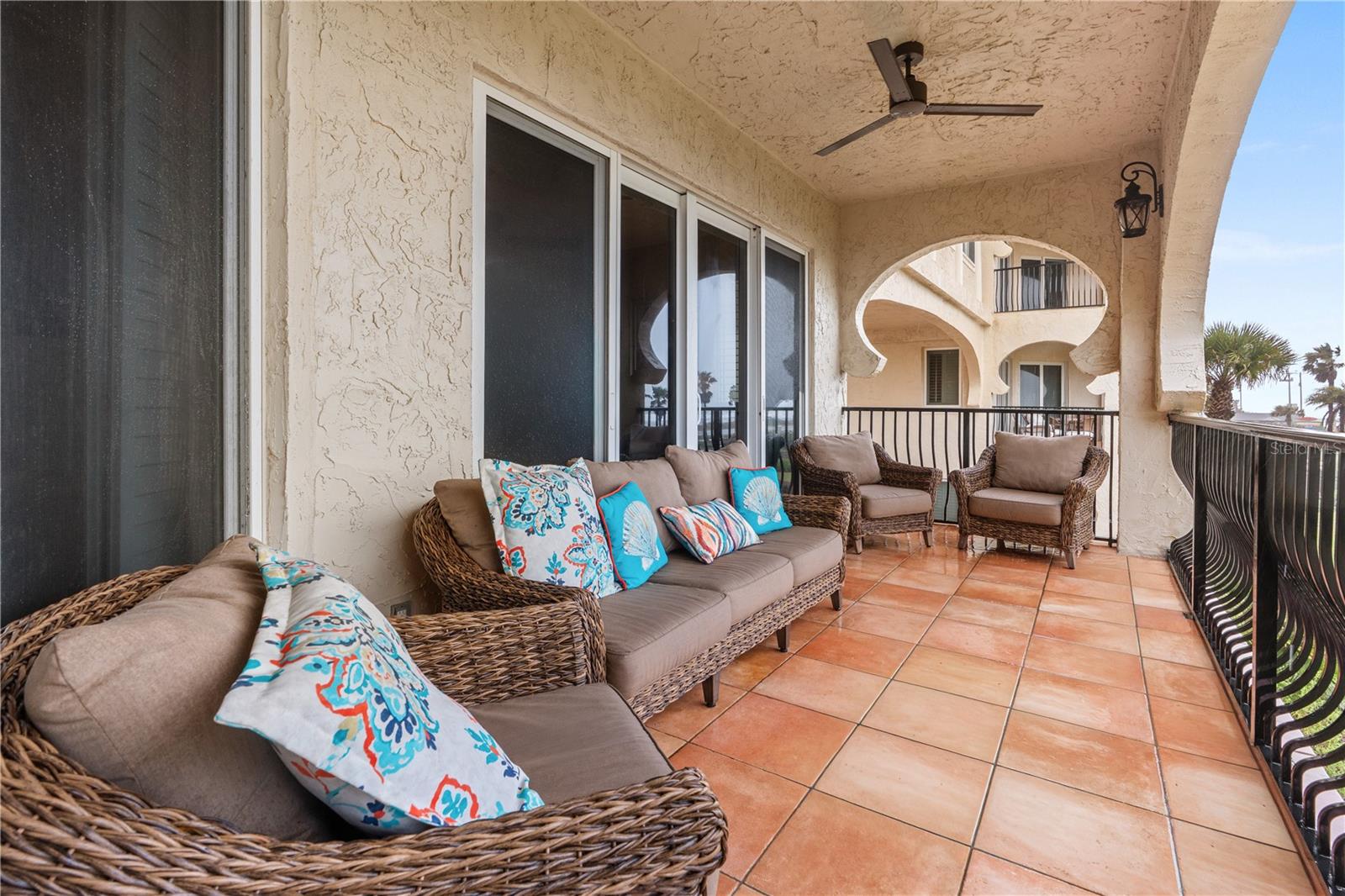 Image 18 of 51 For 2450 Ocean Shore Boulevard 211
