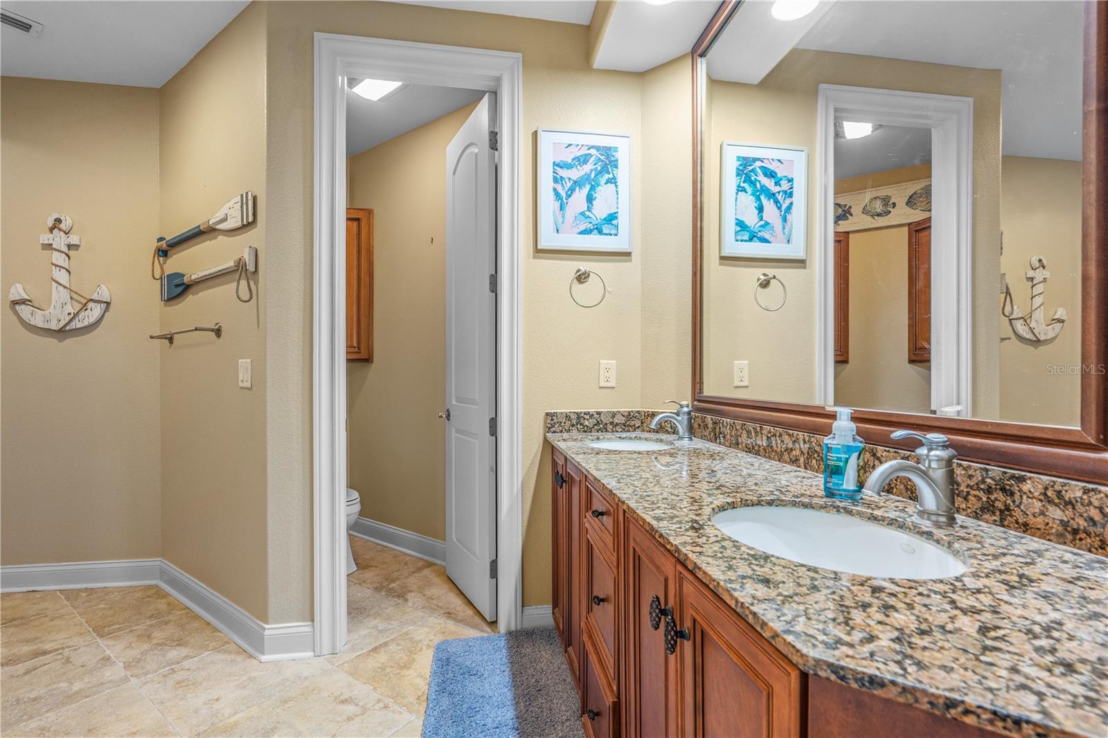 Image 20 of 51 For 2450 Ocean Shore Boulevard 211