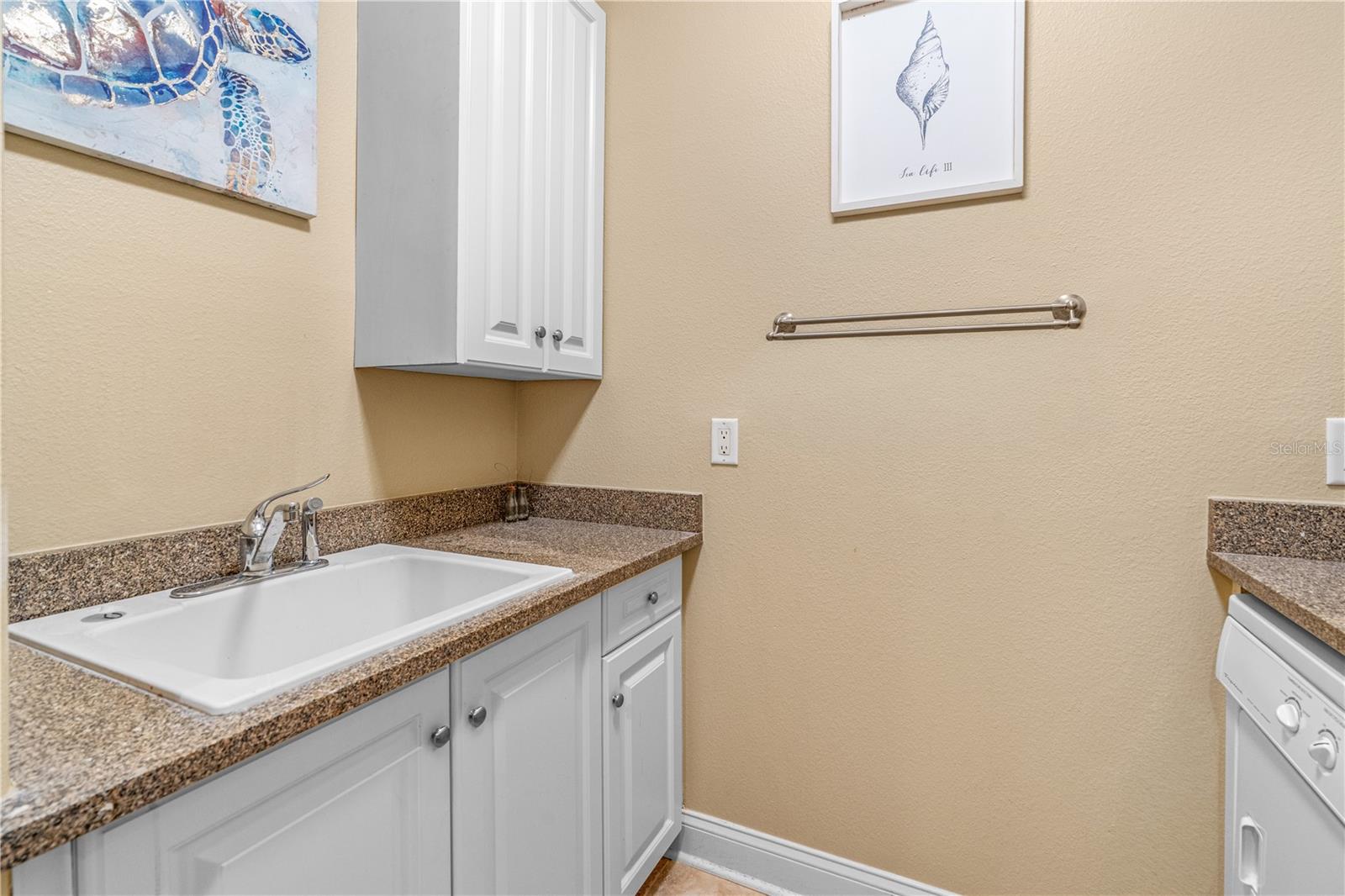 Image 34 of 51 For 2450 Ocean Shore Boulevard 211
