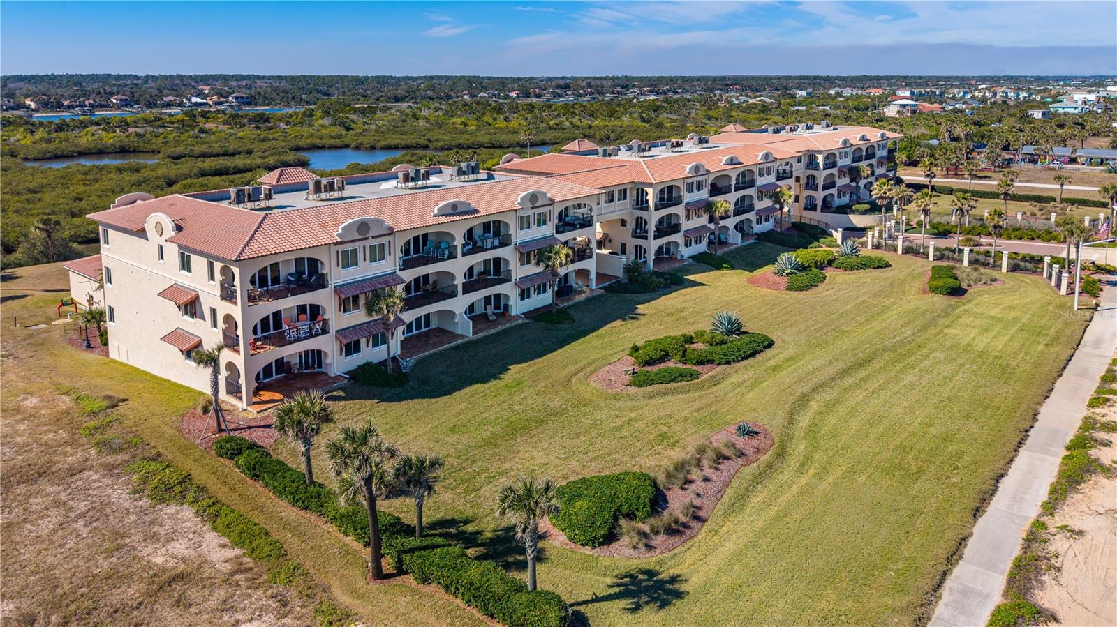 Image 37 of 51 For 2450 Ocean Shore Boulevard 211