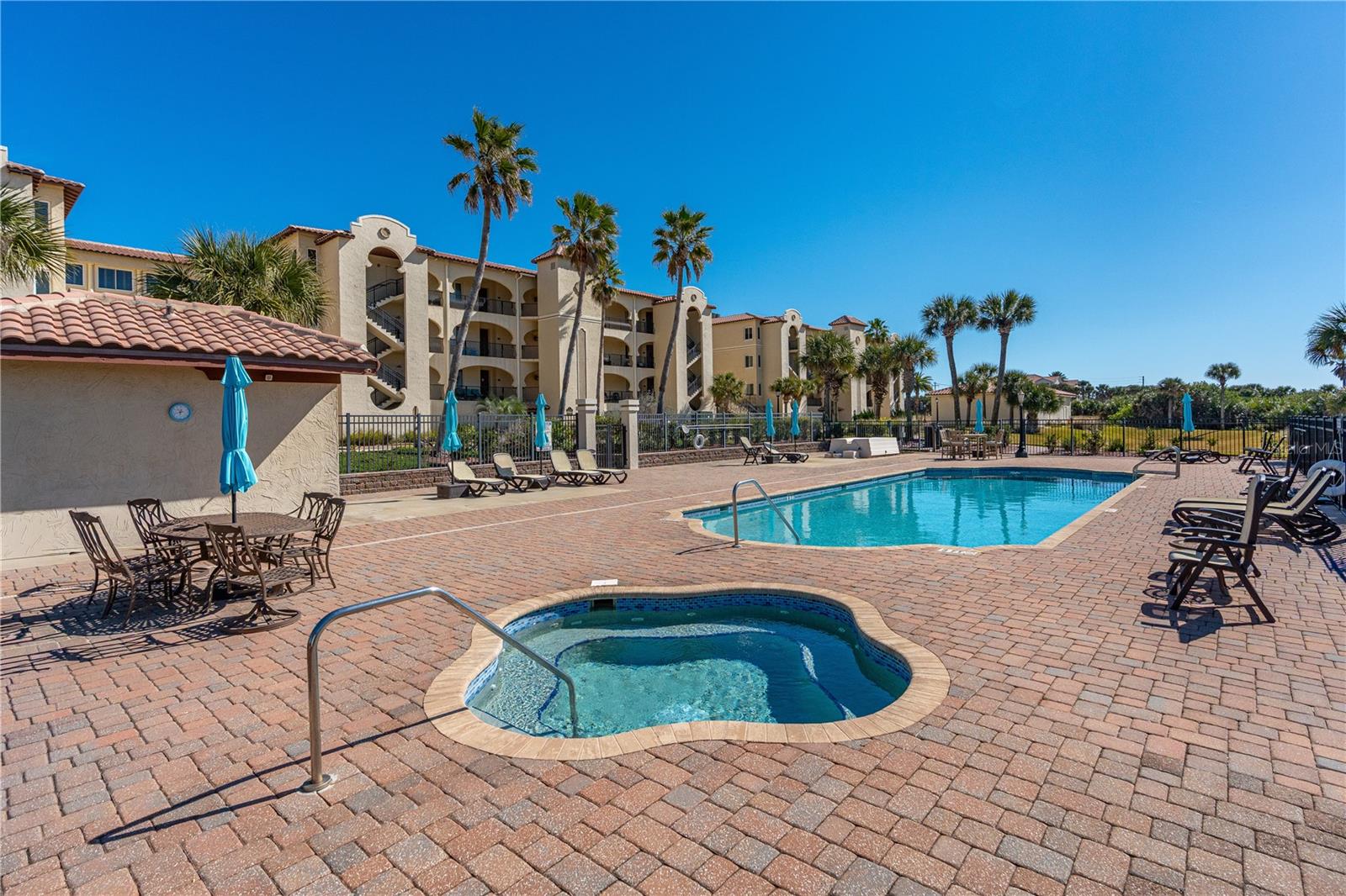 Image 45 of 51 For 2450 Ocean Shore Boulevard 211