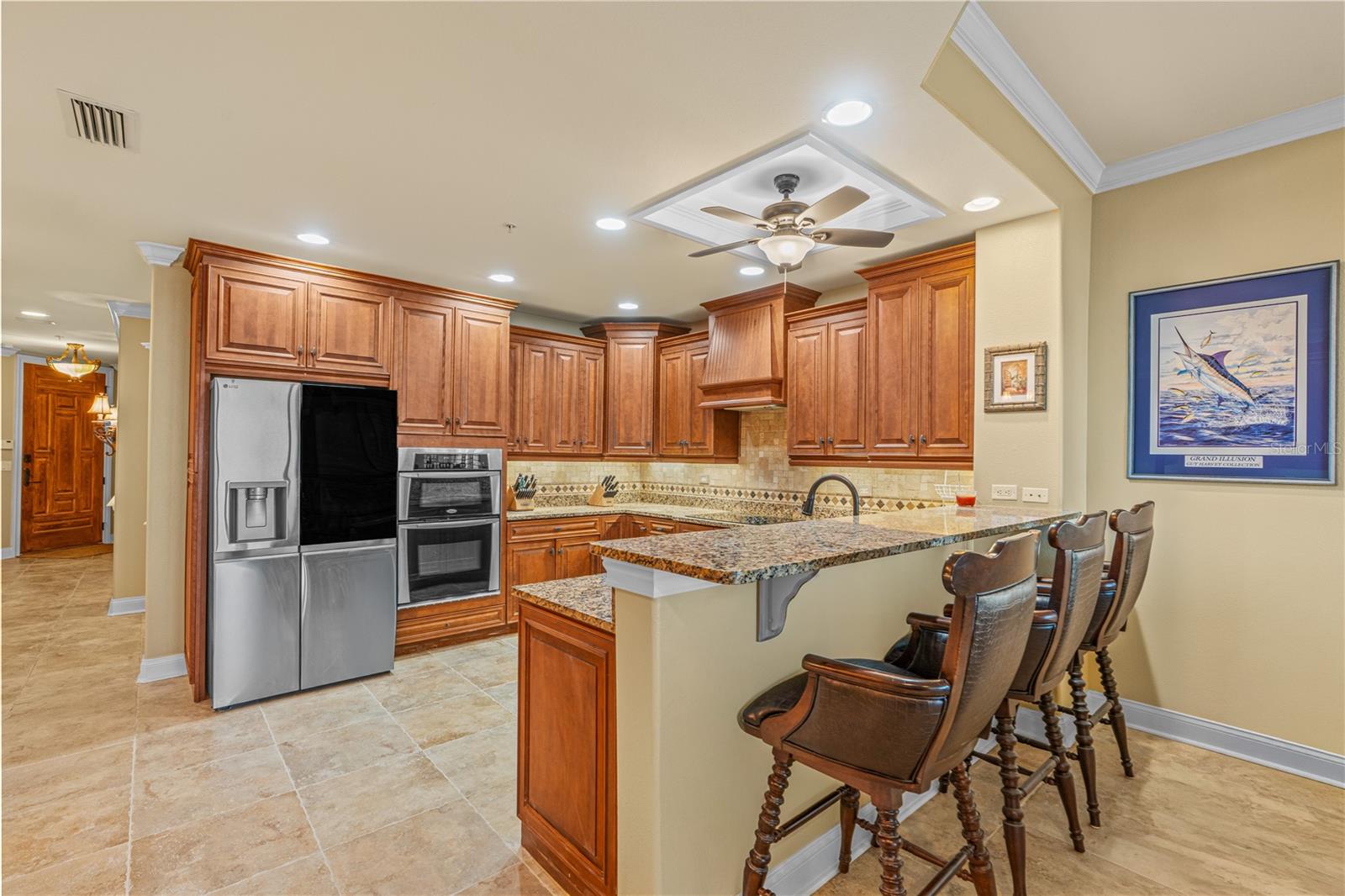 Image 9 of 51 For 2450 Ocean Shore Boulevard 211