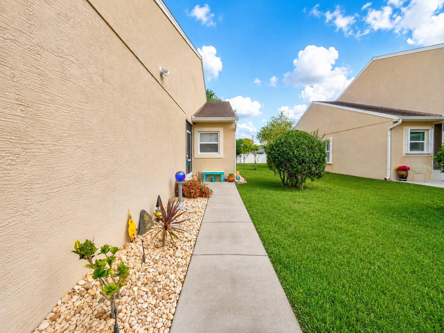 Image 3 of 25 For 2213 Hawks Cove Circle
