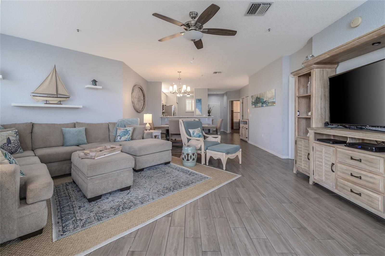 Image 14 of 45 For 434 Bouchelle Drive 203