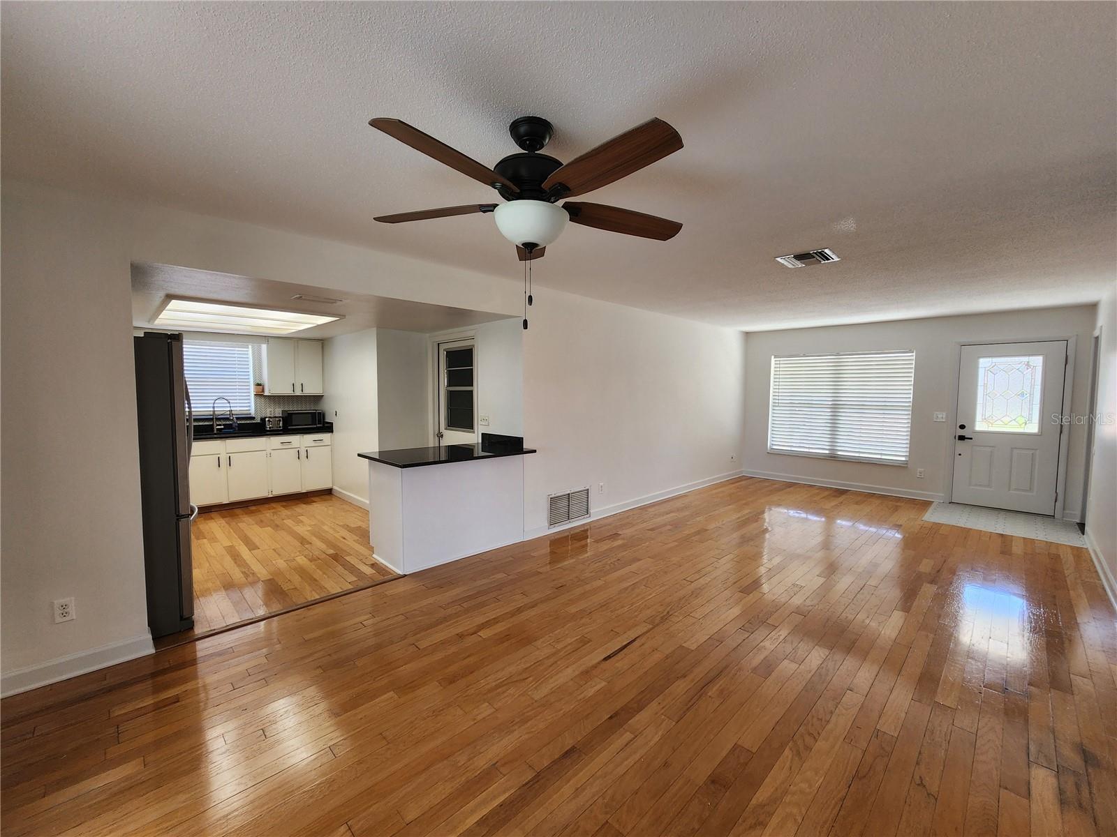 Image 6 of 13 For 2827 Royal Palm Drive