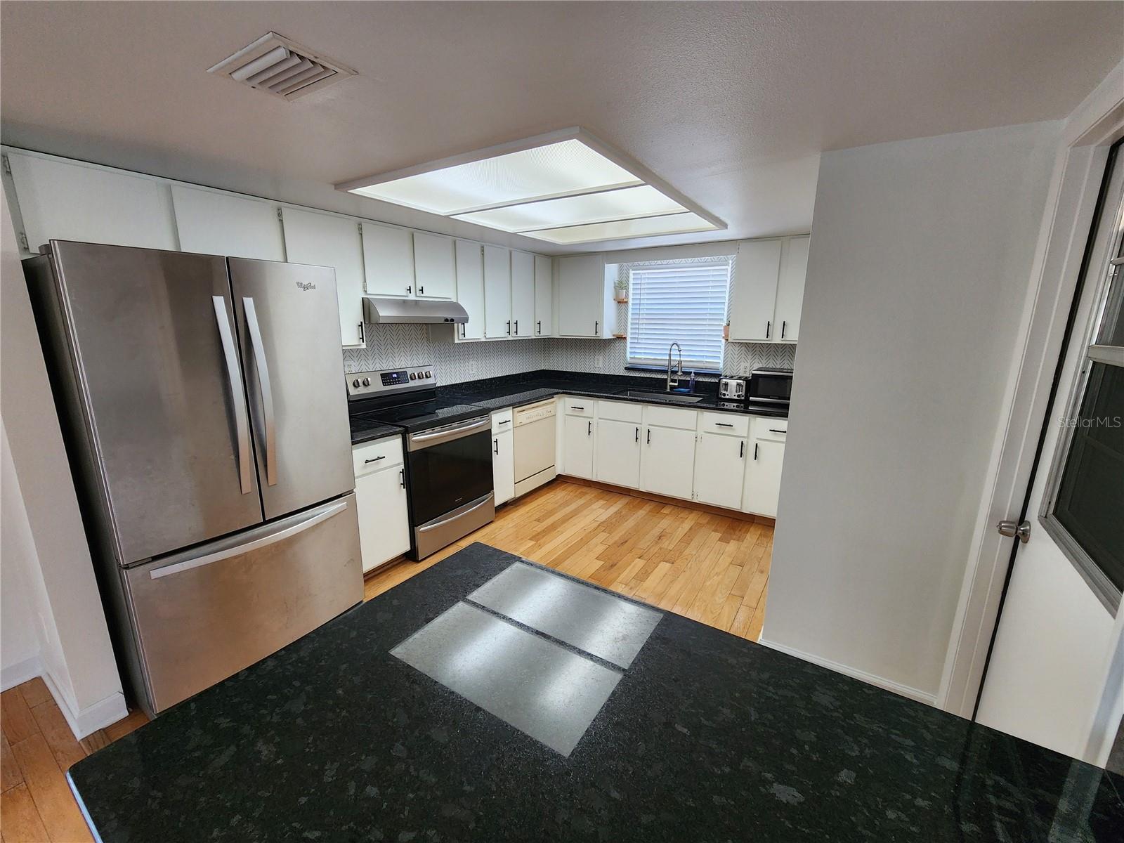 Image 9 of 13 For 2827 Royal Palm Drive