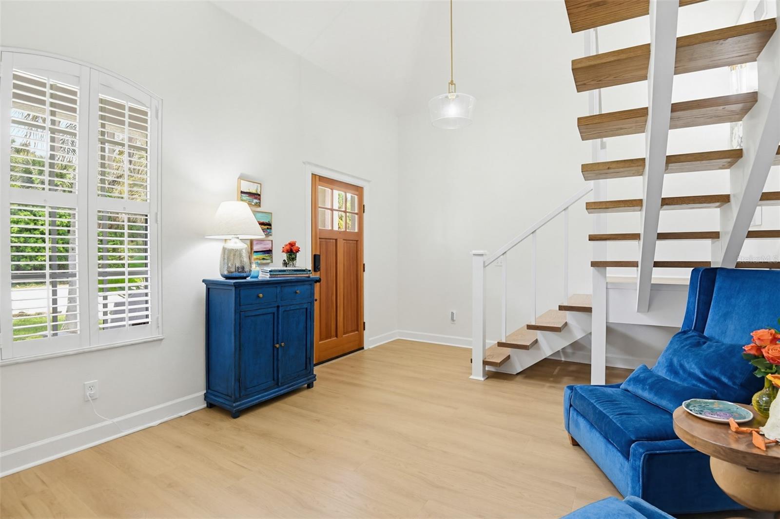 Image 11 of 74 For 915 Maple Street