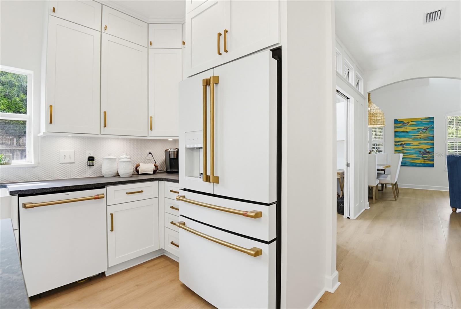 Image 18 of 74 For 915 Maple Street