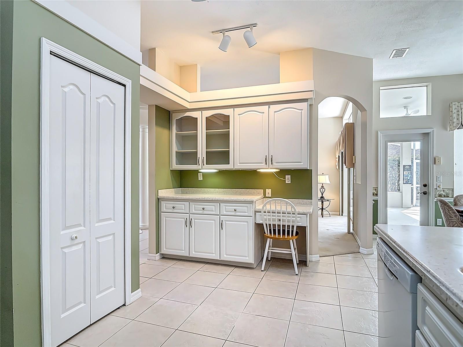 Image 13 of 38 For 6452 Renaissance Drive