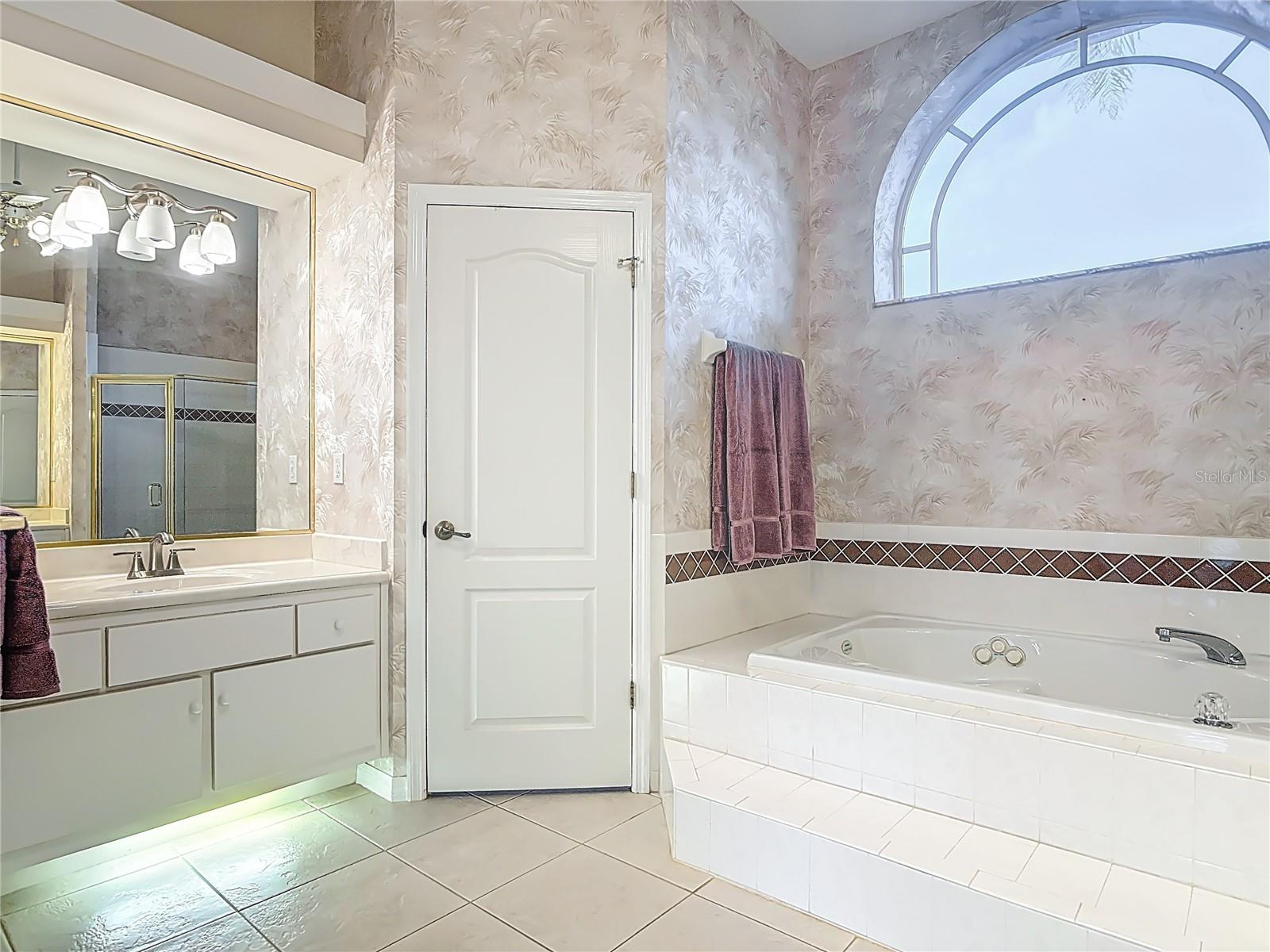 Image 23 of 38 For 6452 Renaissance Drive