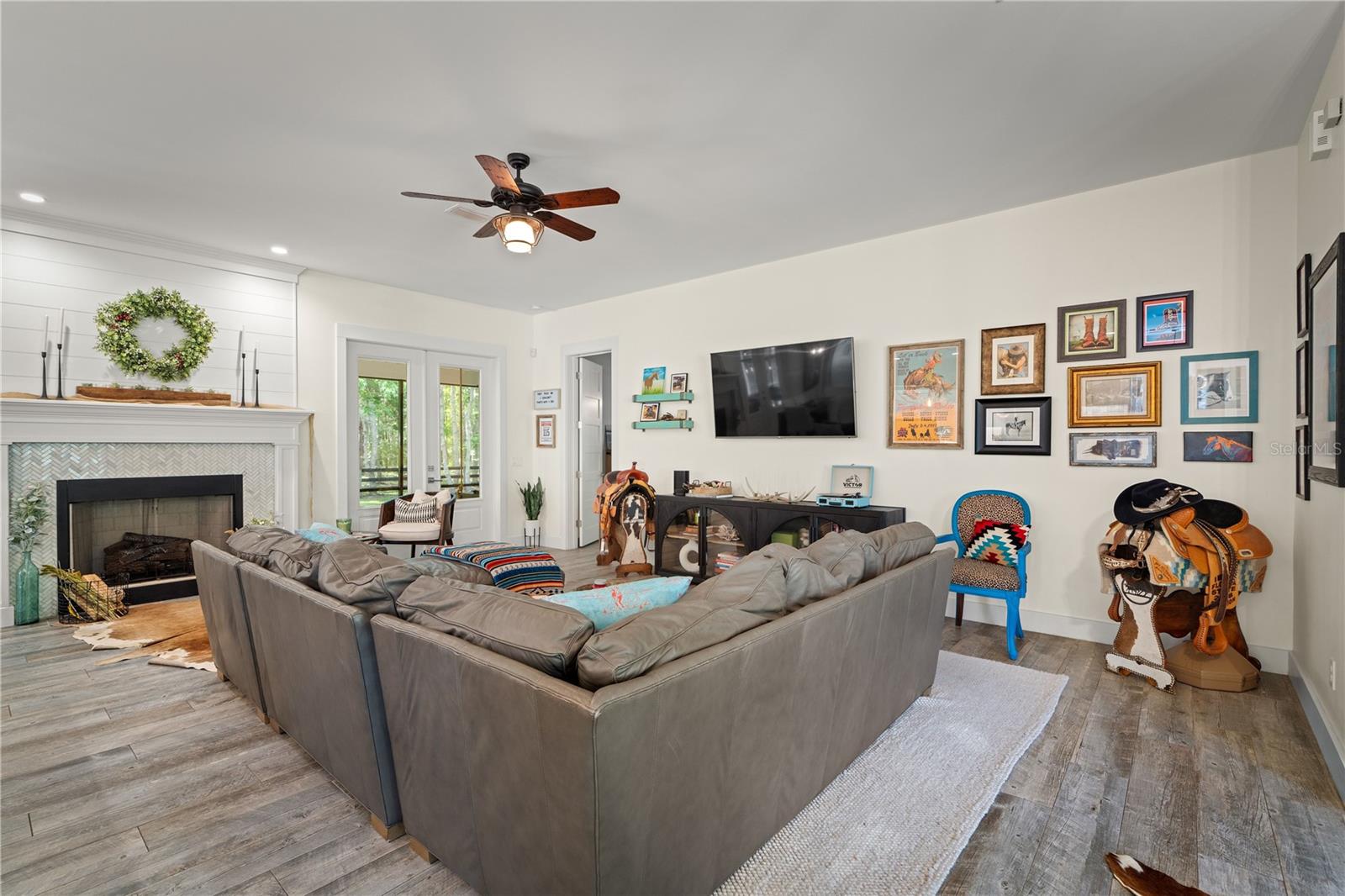 Image 15 of 78 For 5901 Solana Street