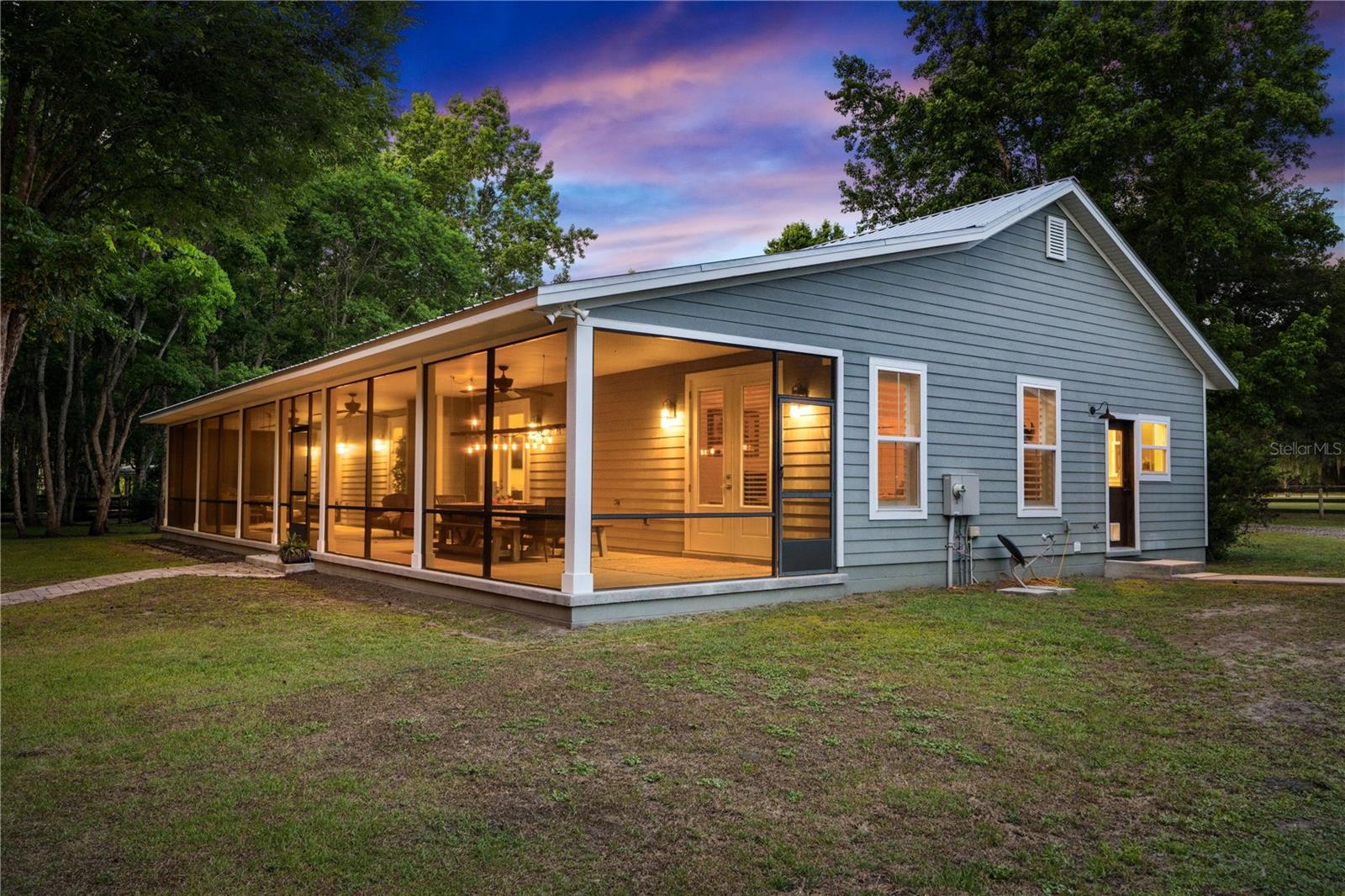 Image 9 of 78 For 5901 Solana Street