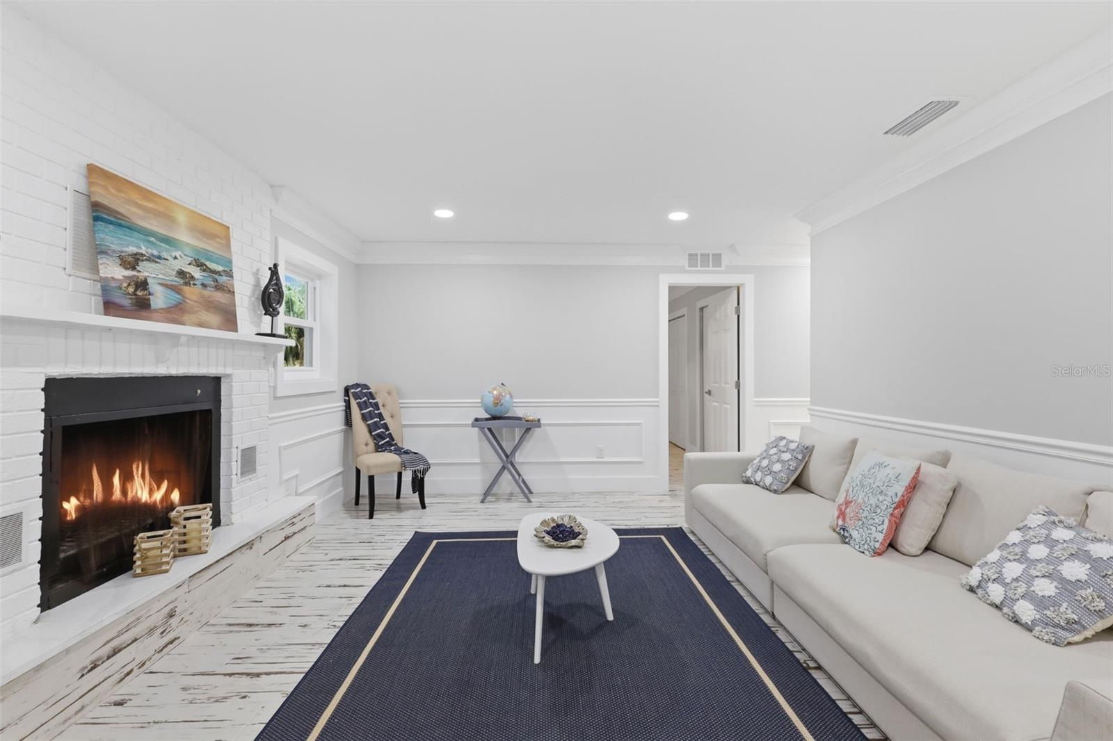 Image 11 of 51 For 555 Wildwood Drive