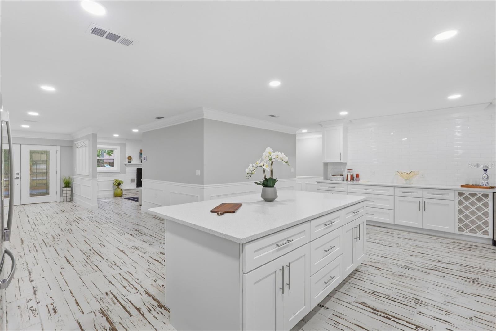 Image 16 of 51 For 555 Wildwood Drive
