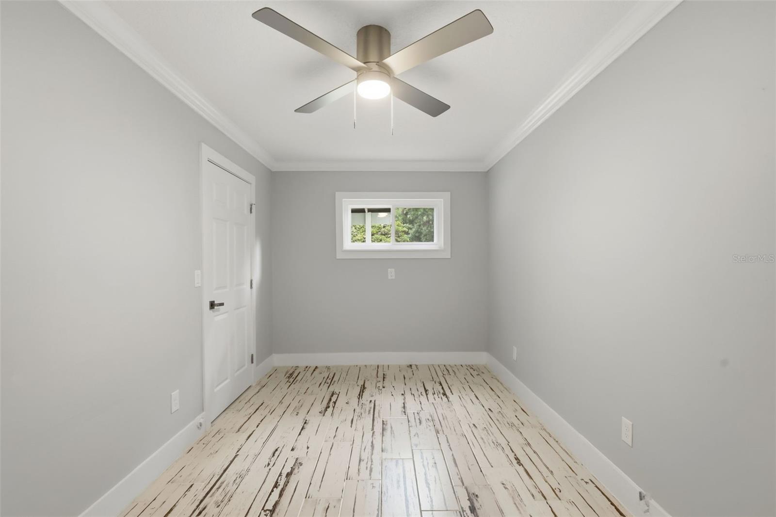 Image 34 of 51 For 555 Wildwood Drive