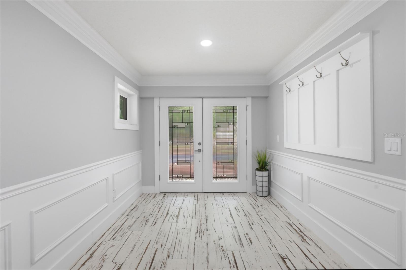 Image 7 of 51 For 555 Wildwood Drive