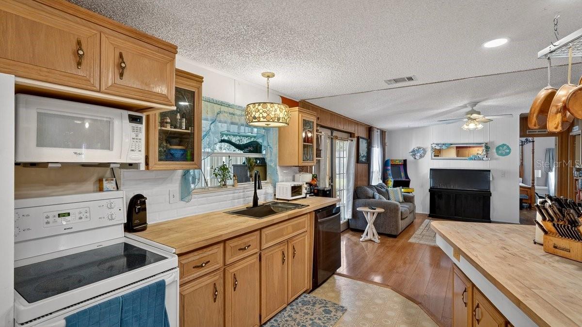 Image 17 of 49 For 780 Greenfield Drive