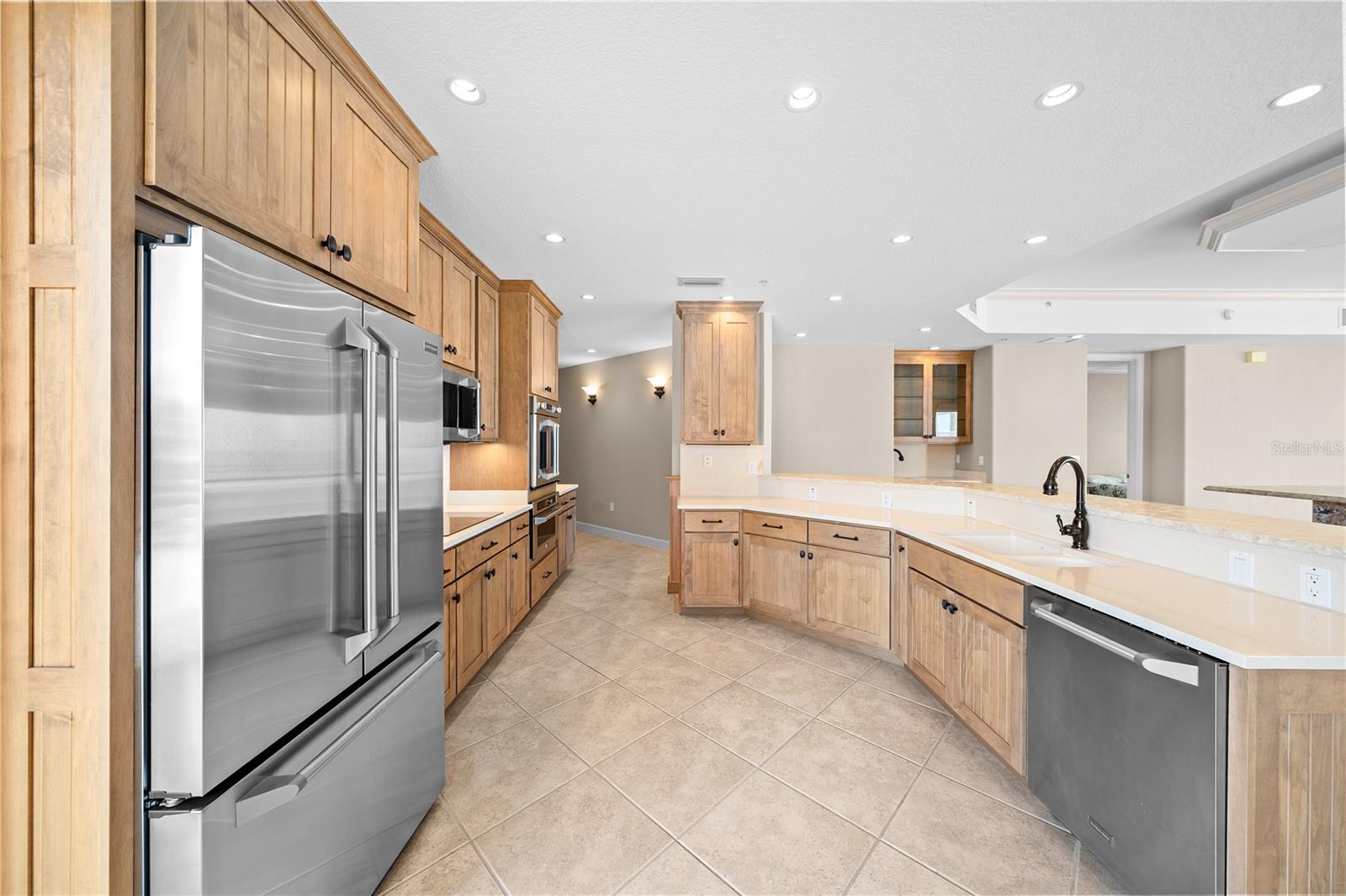 Image 32 of 100 For 2855 Atlantic Avenue 201