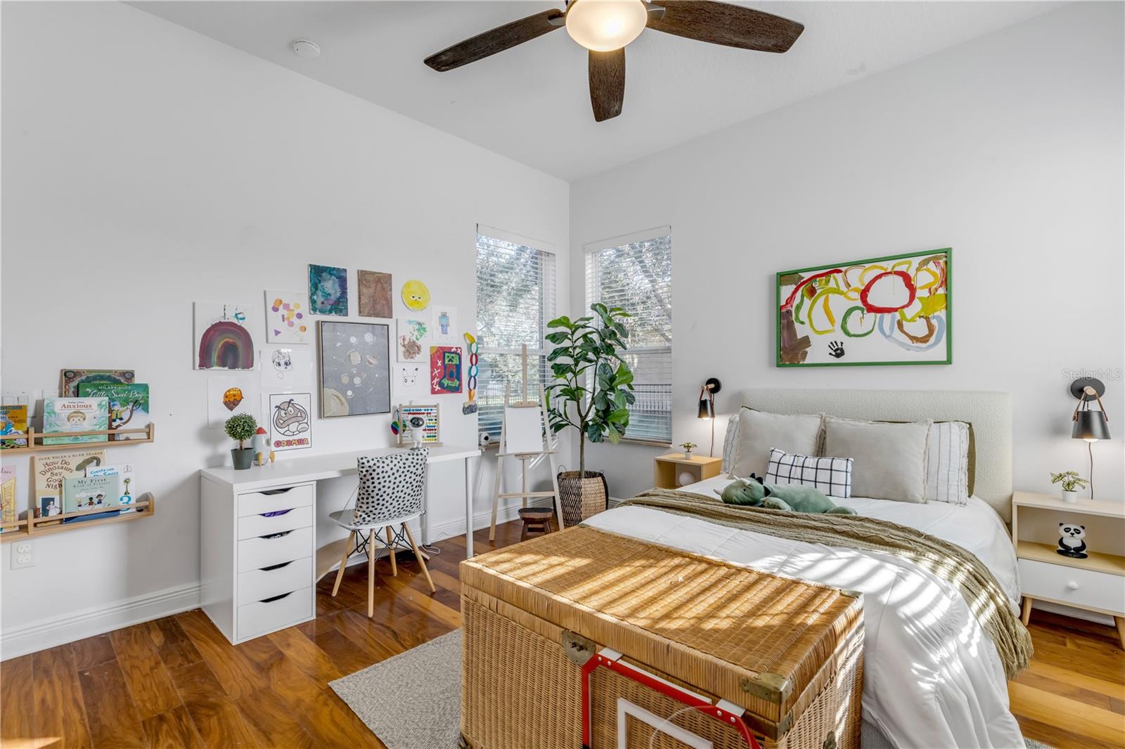 Listing photo id 10 for 3021 Isola Bella Boulevard