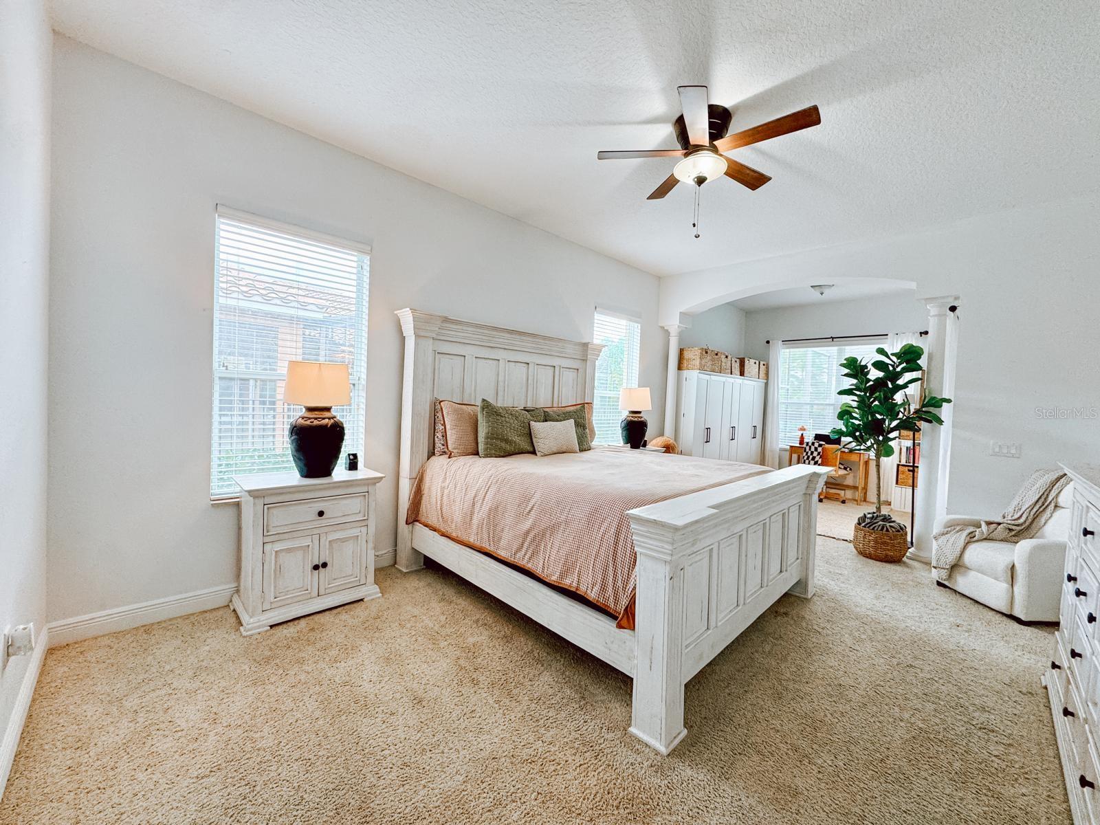 Listing photo id 16 for 3021 Isola Bella Boulevard